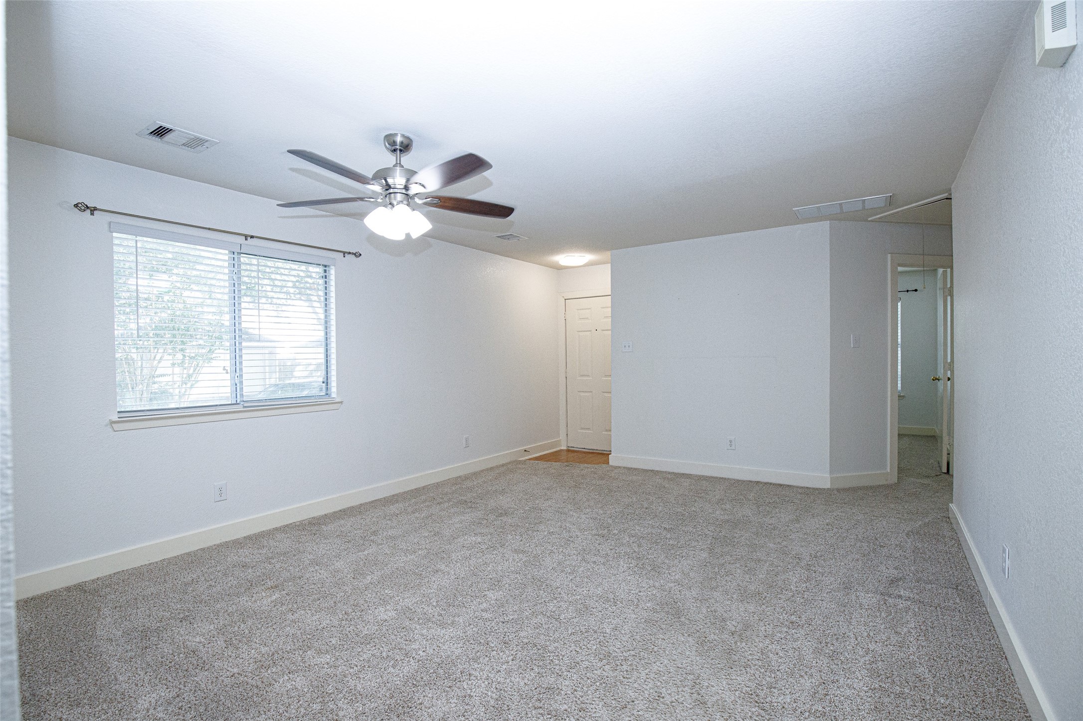 3970 Southern Bend Property Photo 3