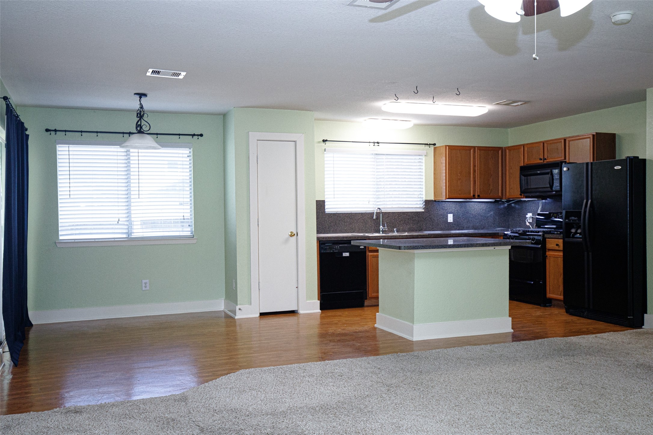 3970 Southern Bend Property Photo 4