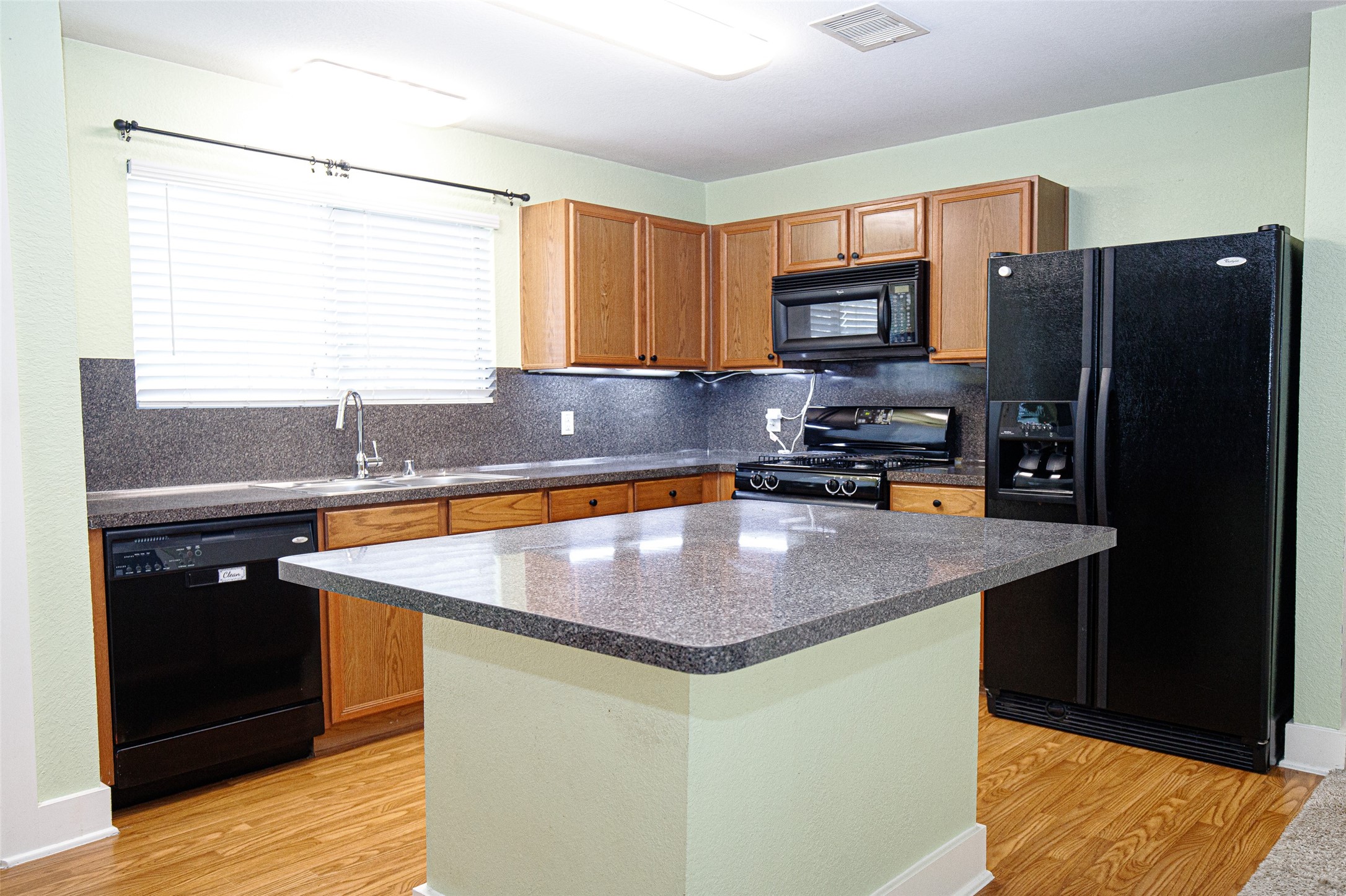 3970 Southern Bend Property Photo 5