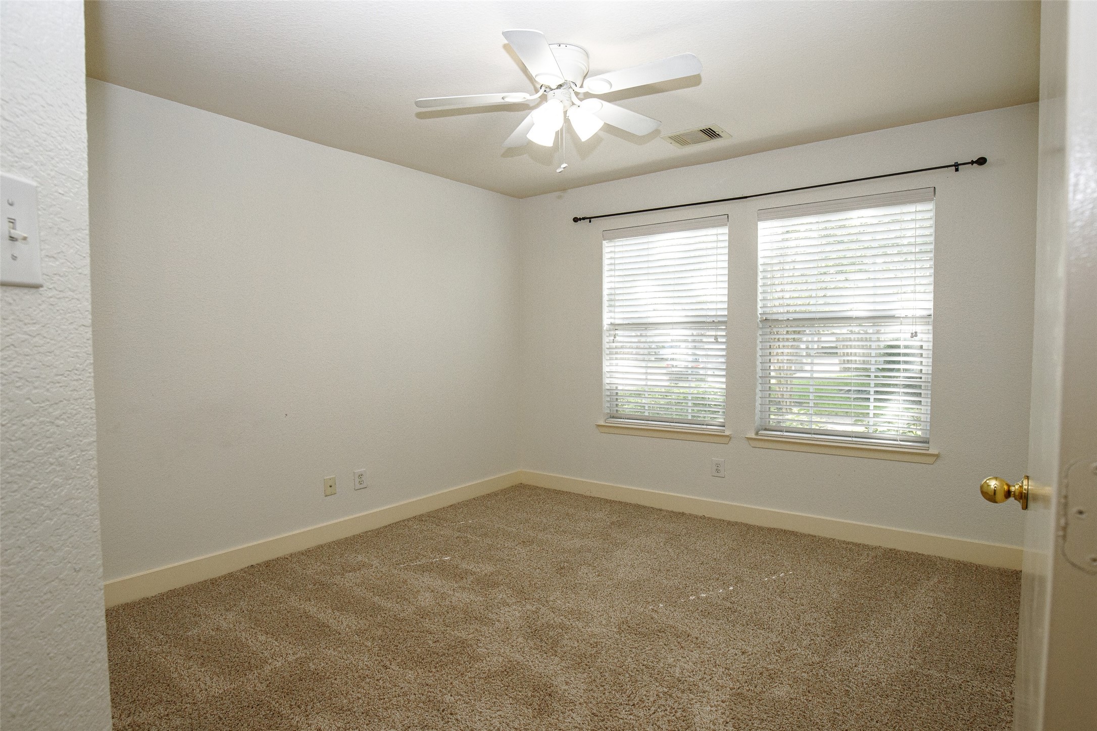 3970 Southern Bend Property Photo 11