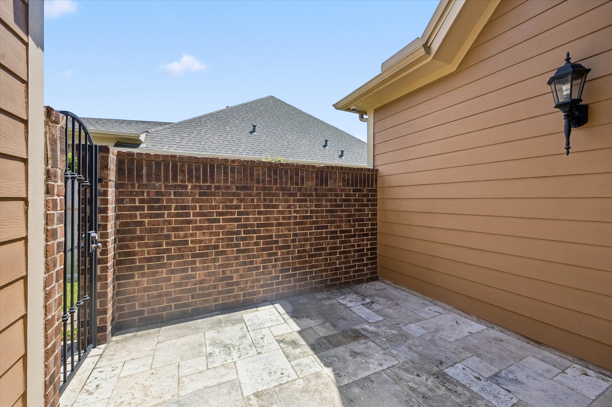 4603 Magnolia Summit Lane Property Photo 7