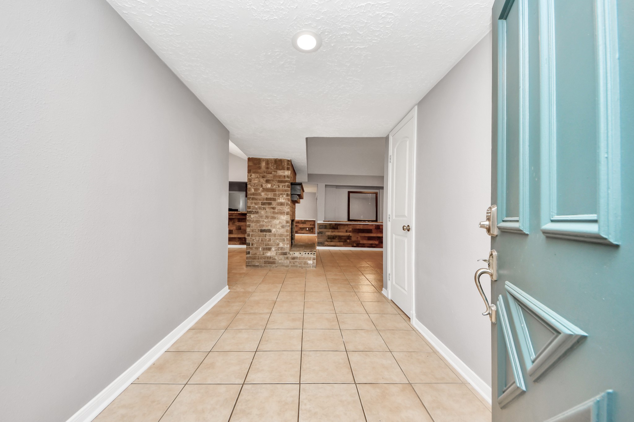 5409 Stone Creek Drive Property Photo 4