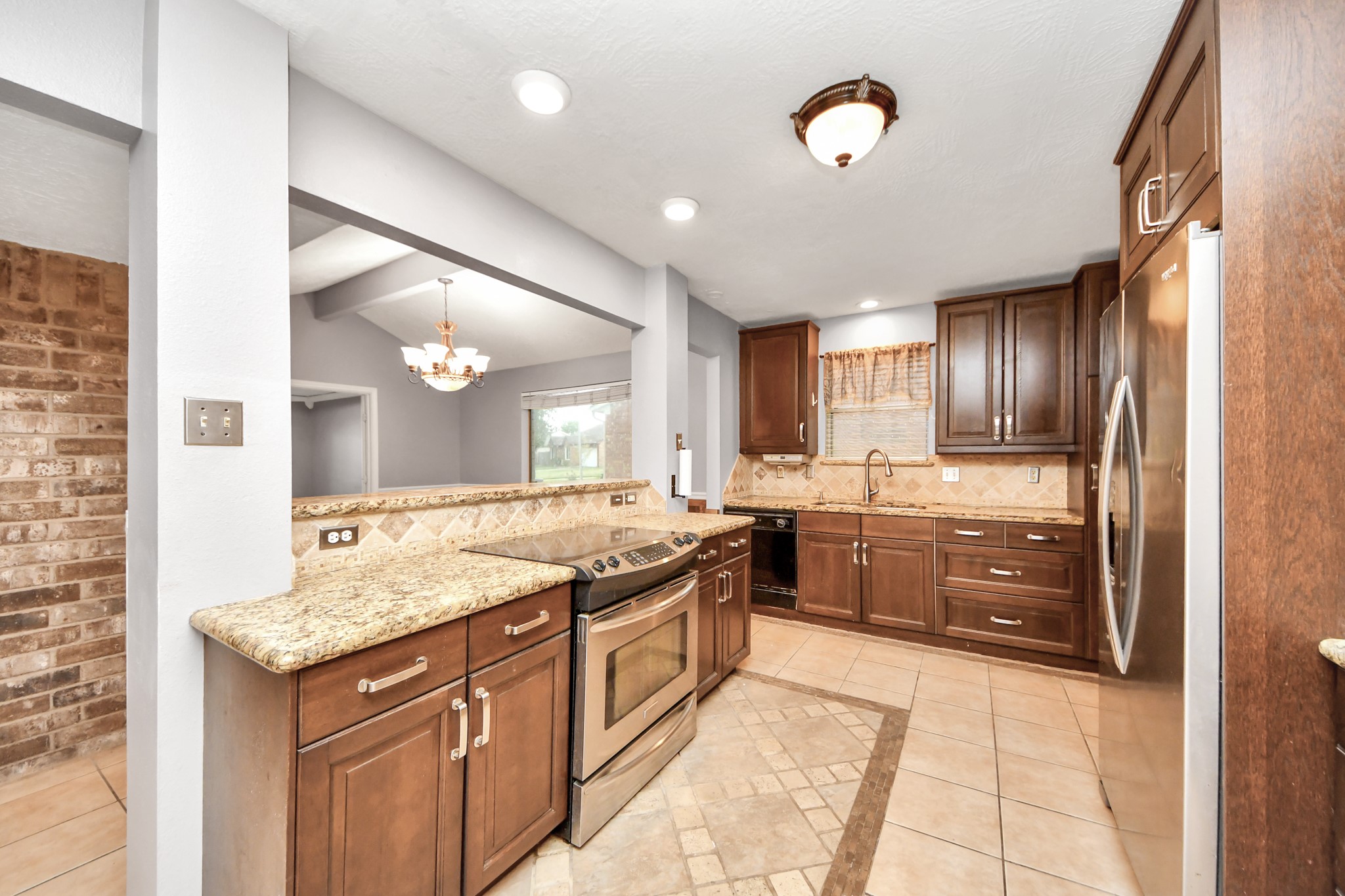 5409 Stone Creek Drive Property Photo 7