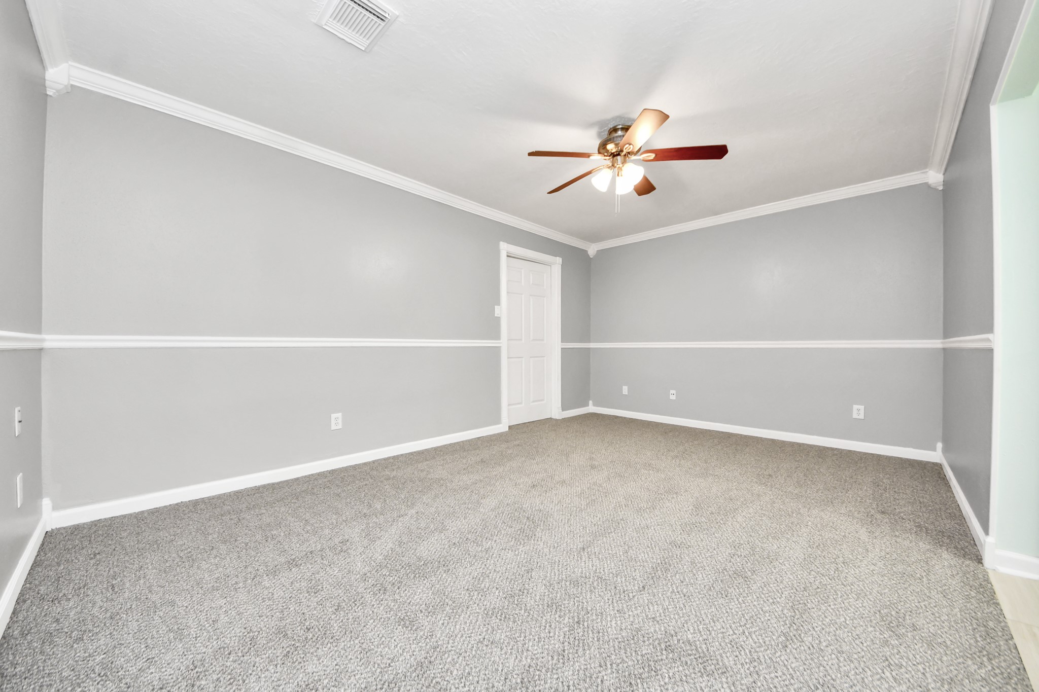 5409 Stone Creek Drive Property Photo 13