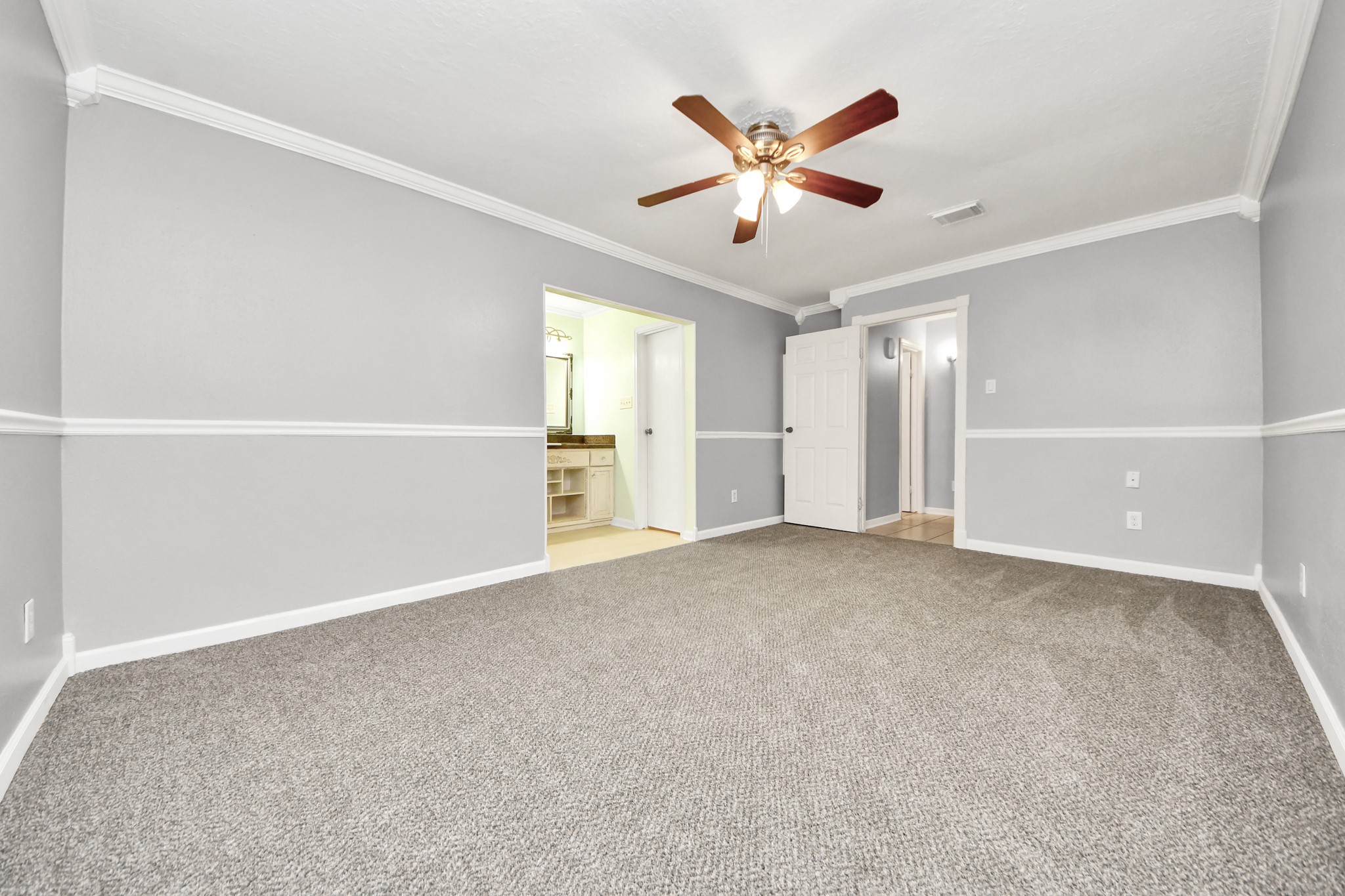 5409 Stone Creek Drive Property Photo 14