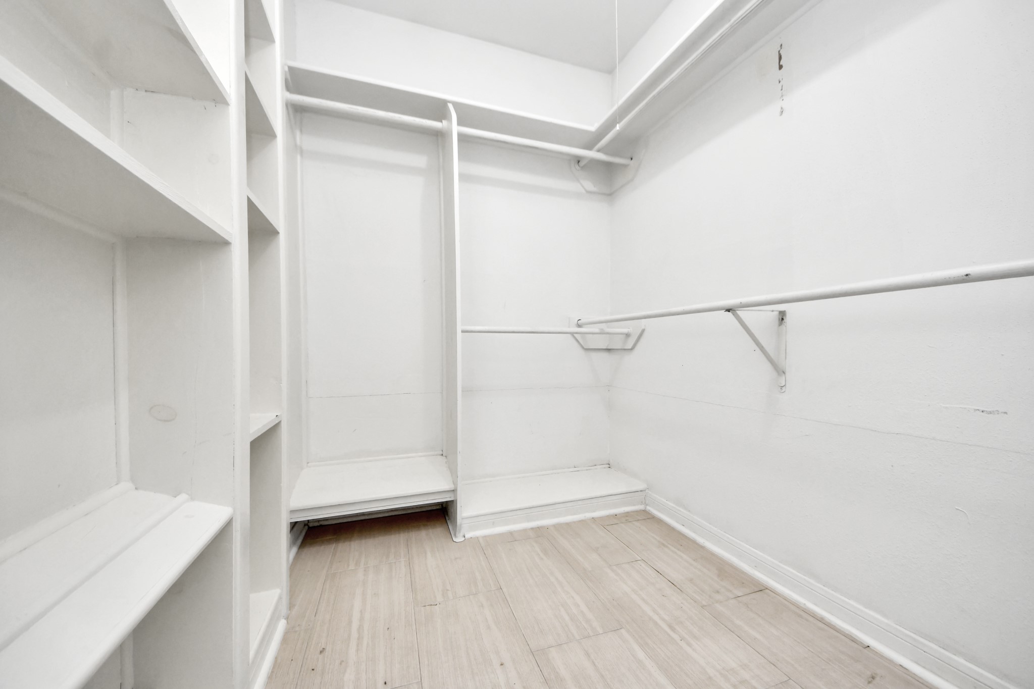 5409 Stone Creek Drive Property Photo 17