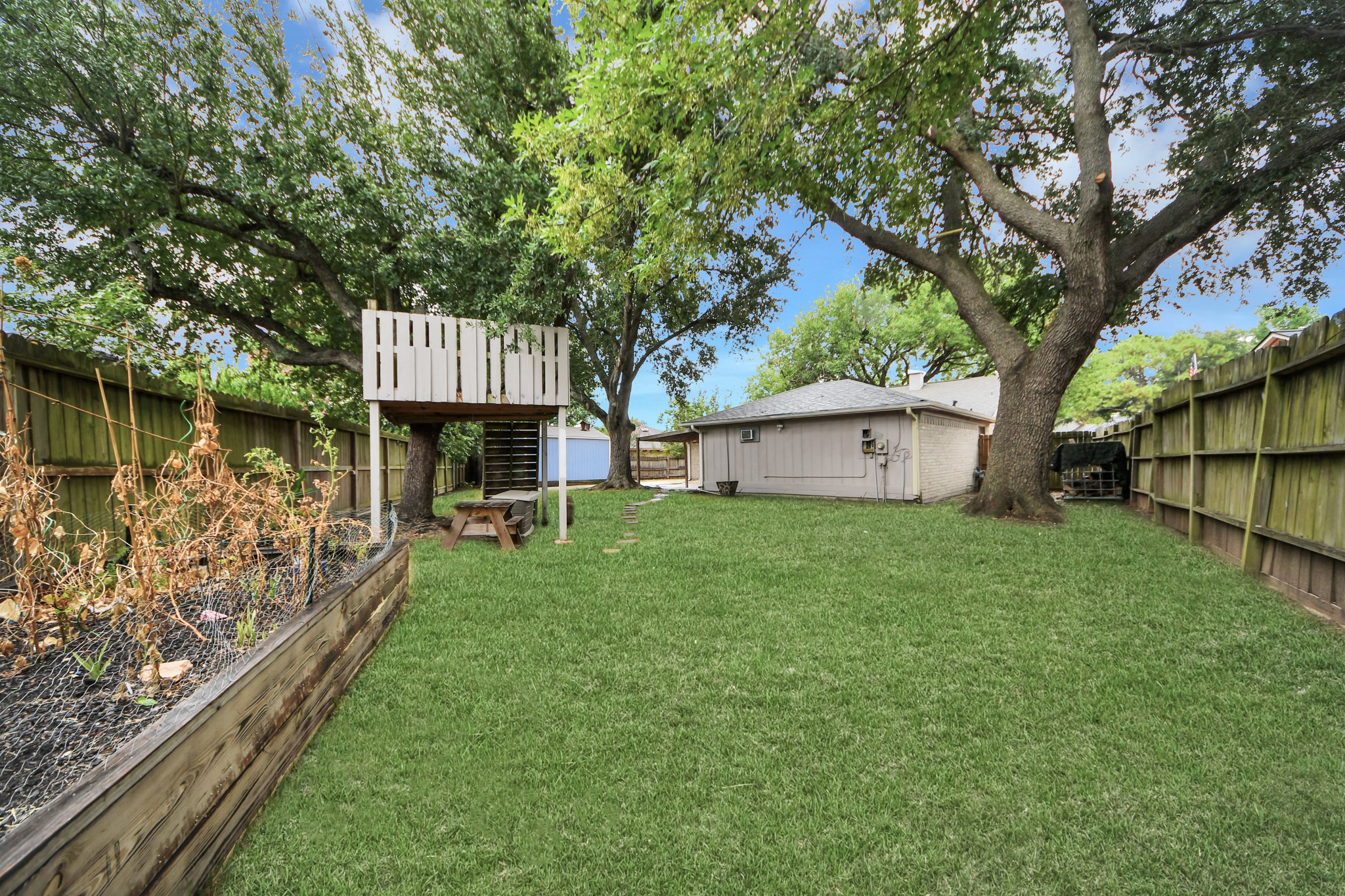 5409 Stone Creek Drive Property Photo 24