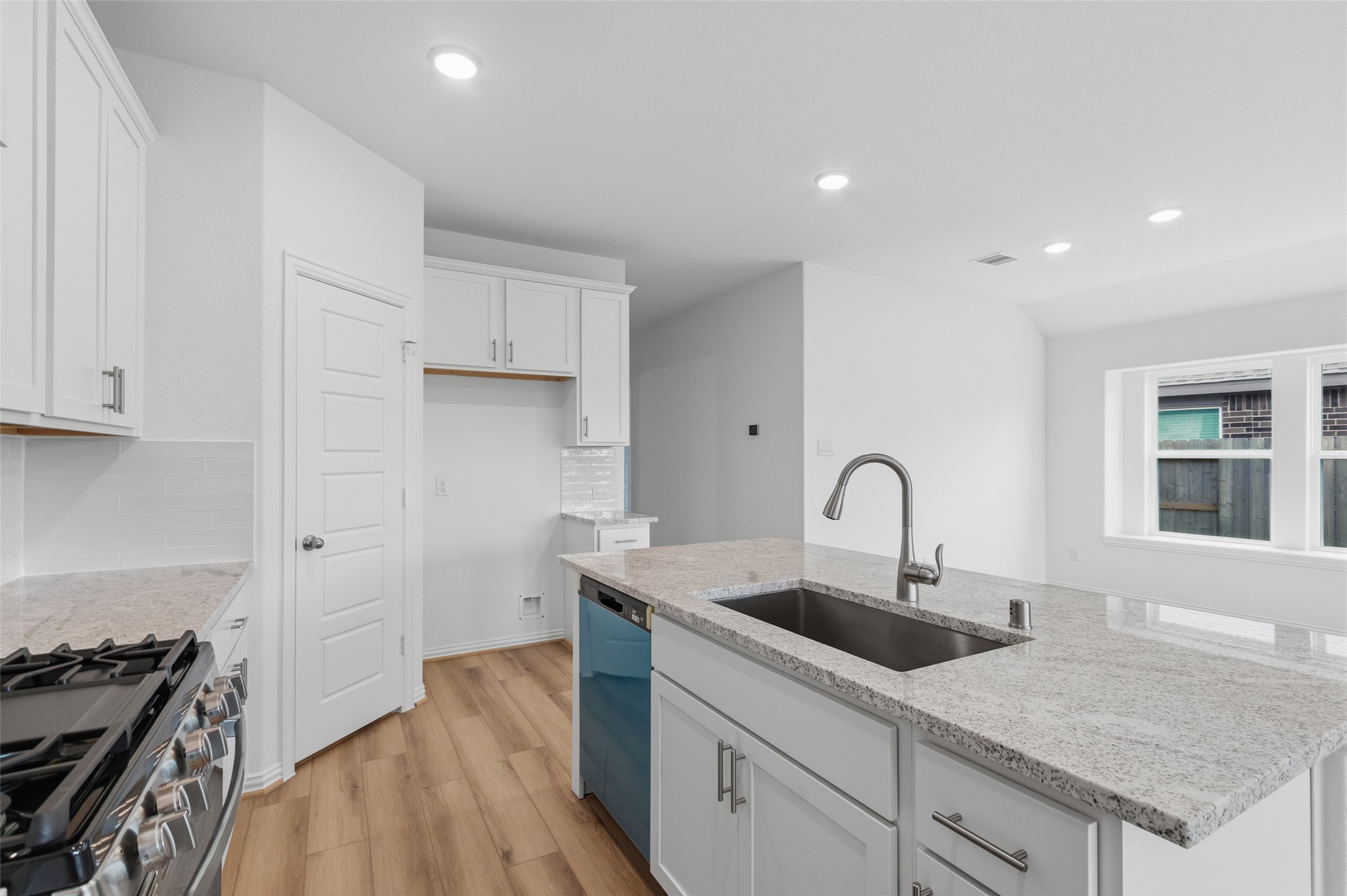 22214 Nissi Beach Drive Property Photo 7