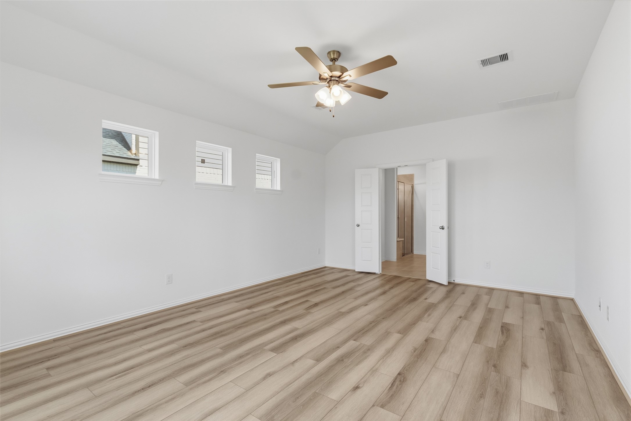 22214 Nissi Beach Drive Property Photo 13