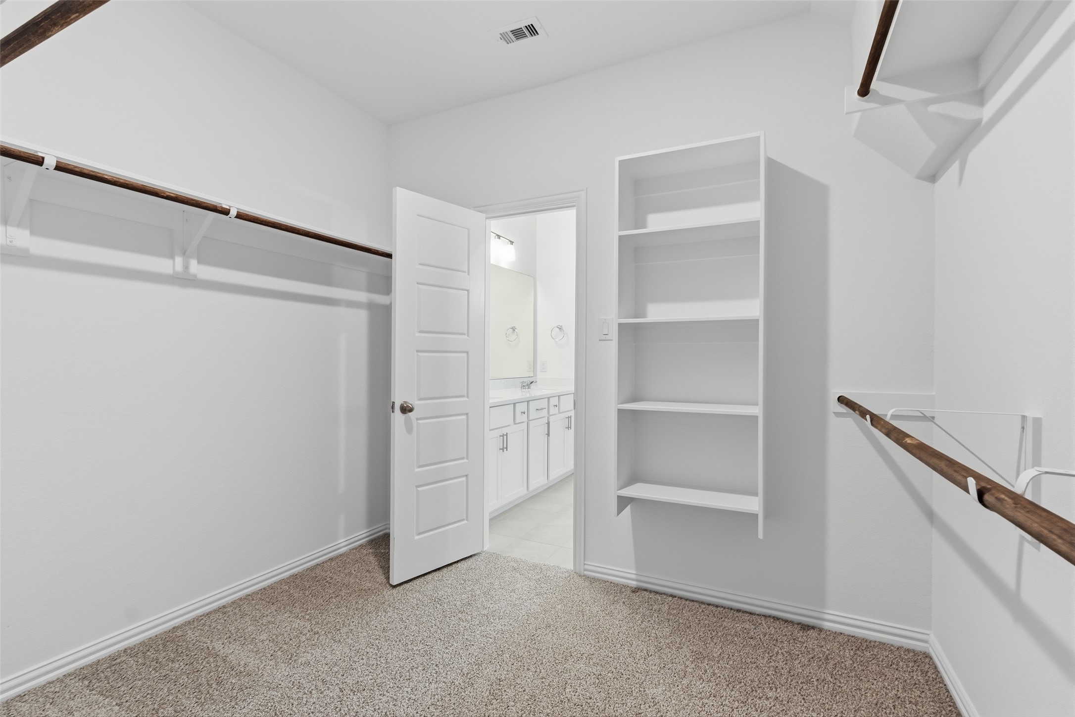 22214 Nissi Beach Drive Property Photo 19