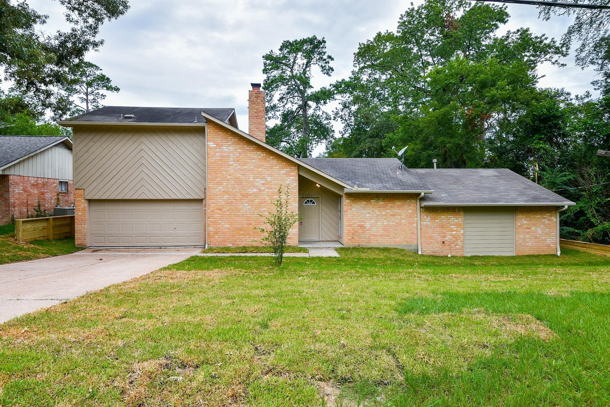 25107 Spring Creek Drive Property Photo 1