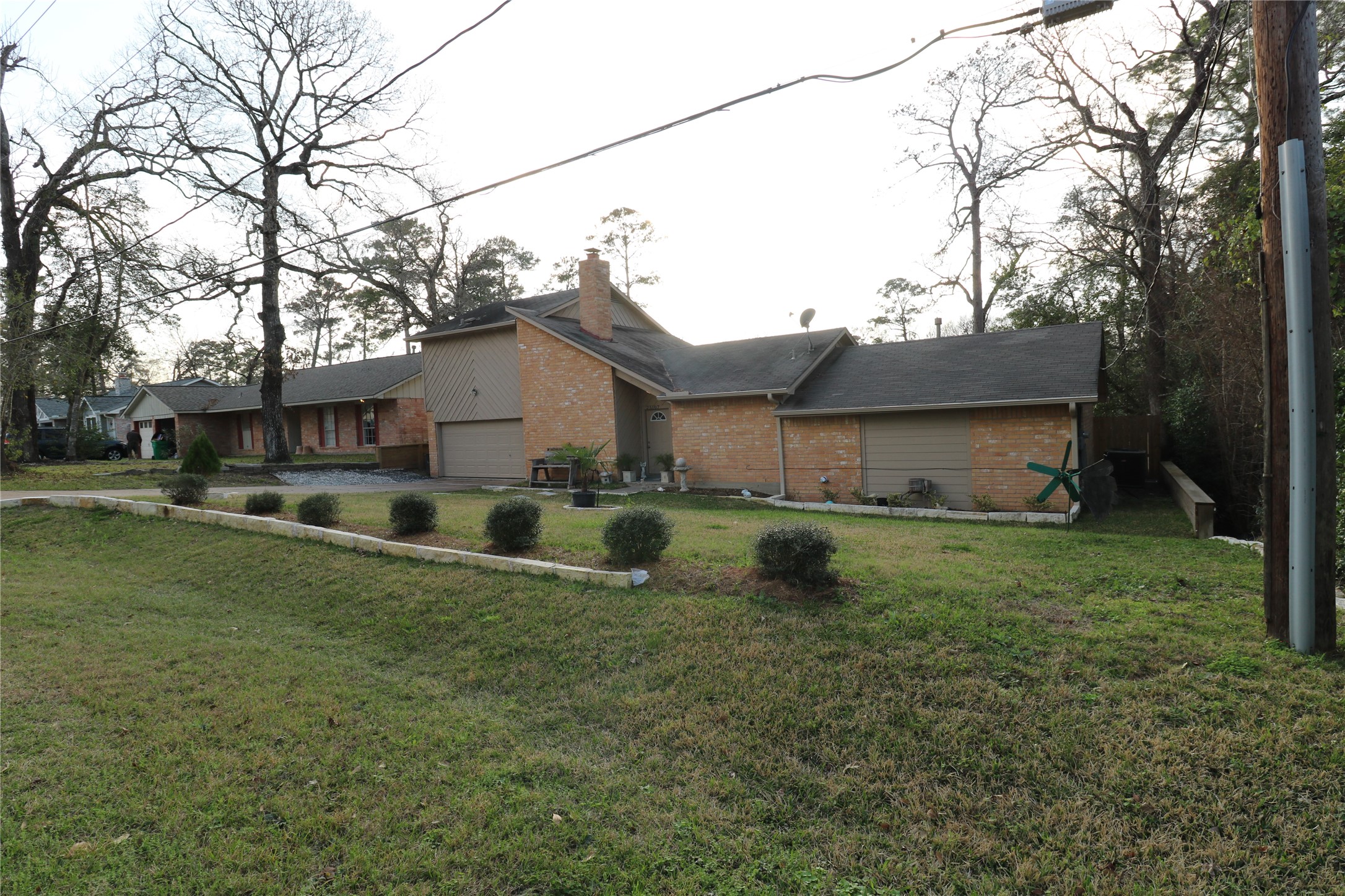 25107 Spring Creek Drive Property Photo 3
