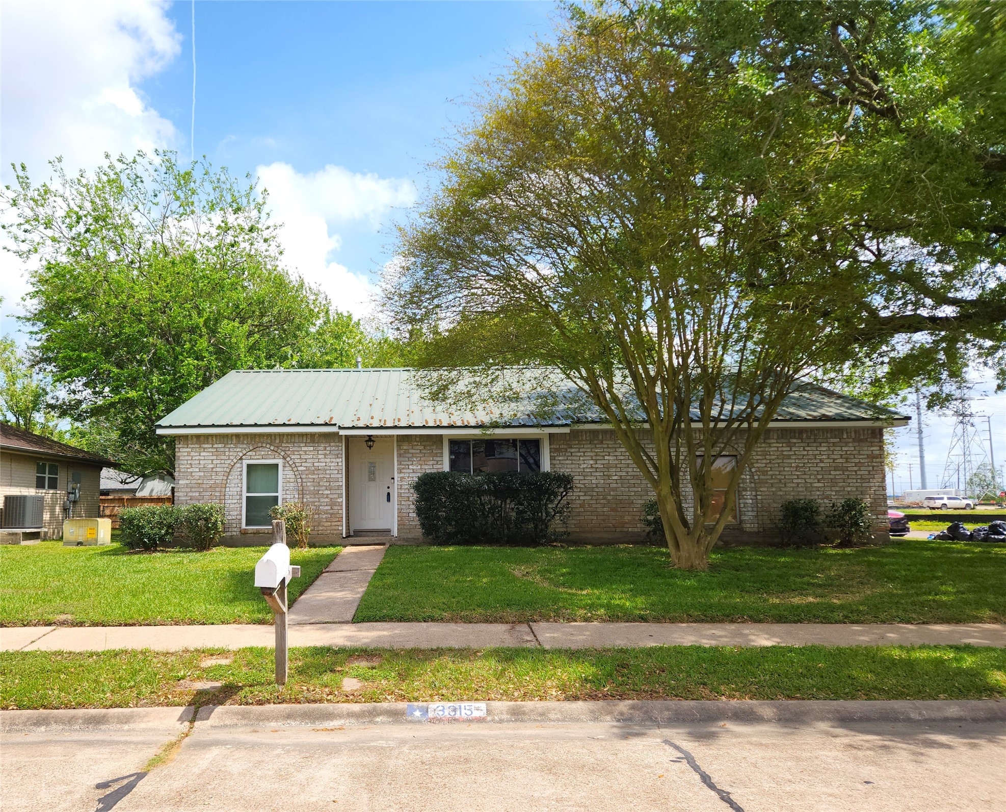 3315 Ashwyne Court Property Photo 1