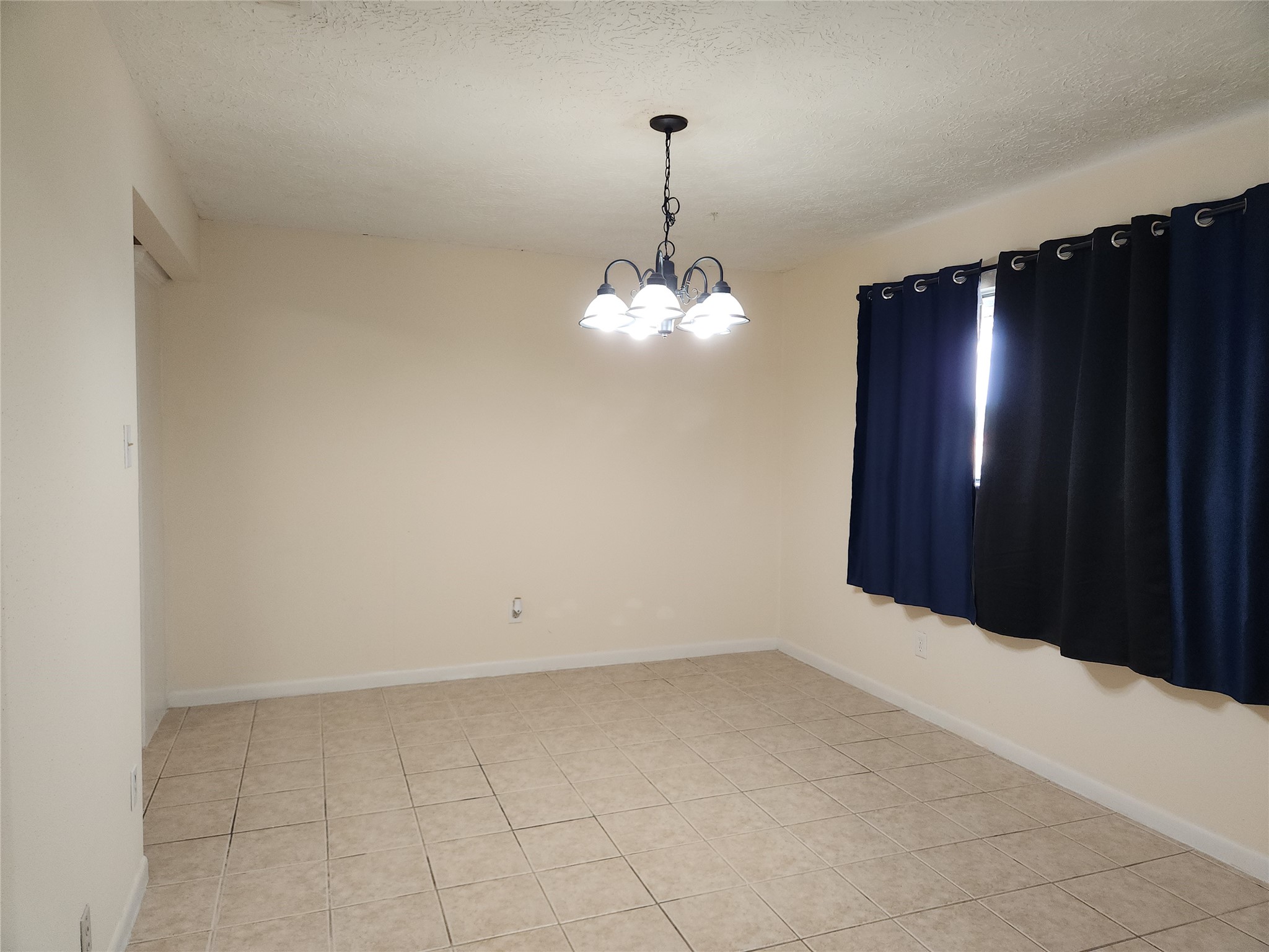 3315 Ashwyne Court Property Photo 4
