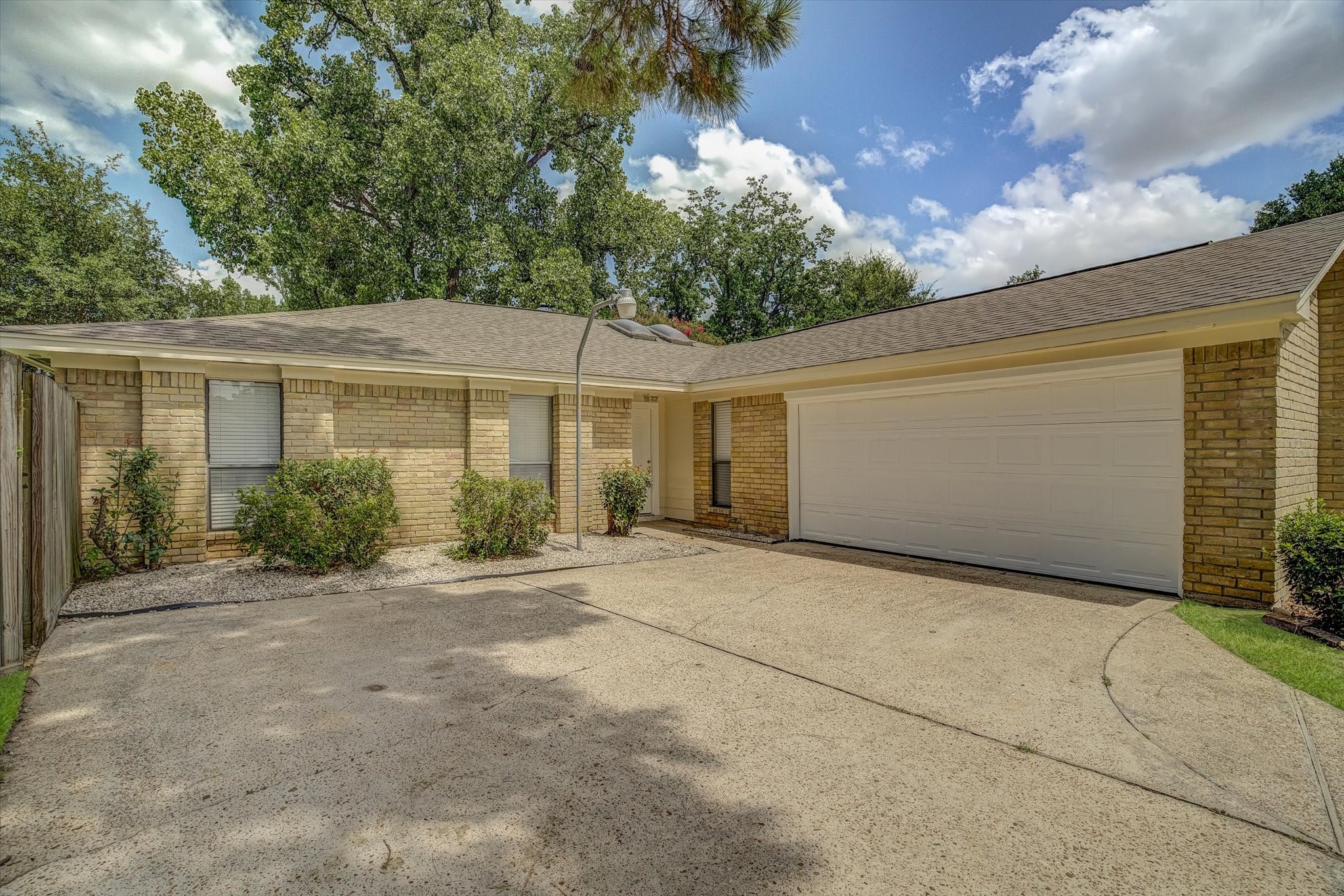 7315 Foxside Lane Property Photo 2