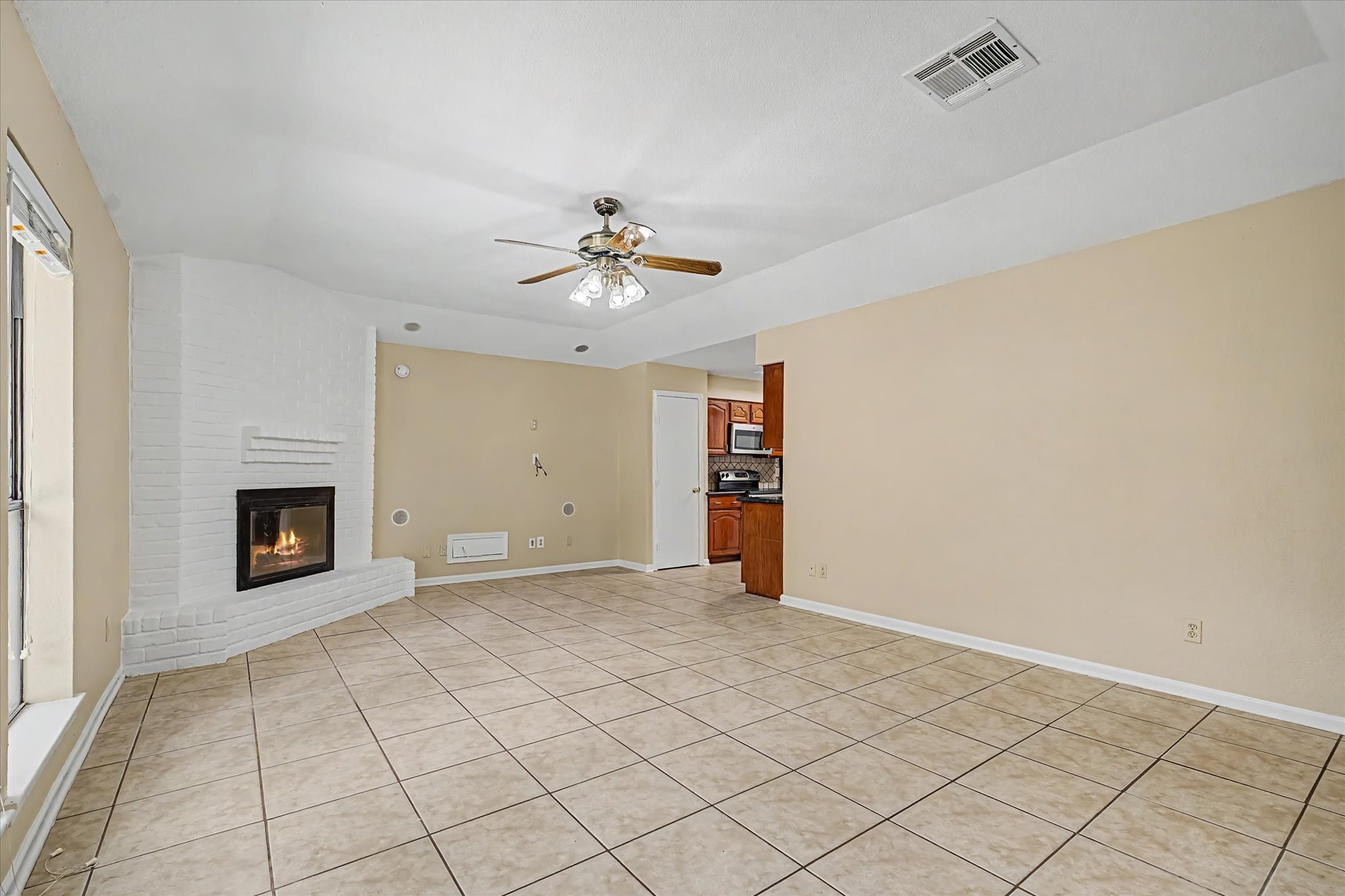 7315 Foxside Lane Property Photo 8