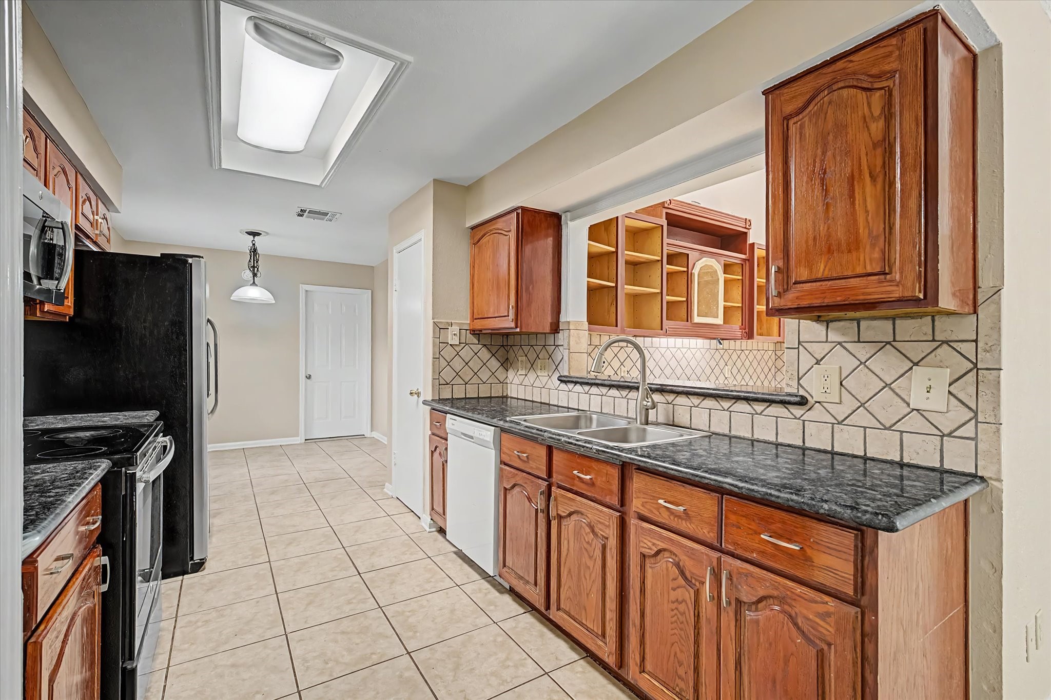 7315 Foxside Lane Property Photo 10