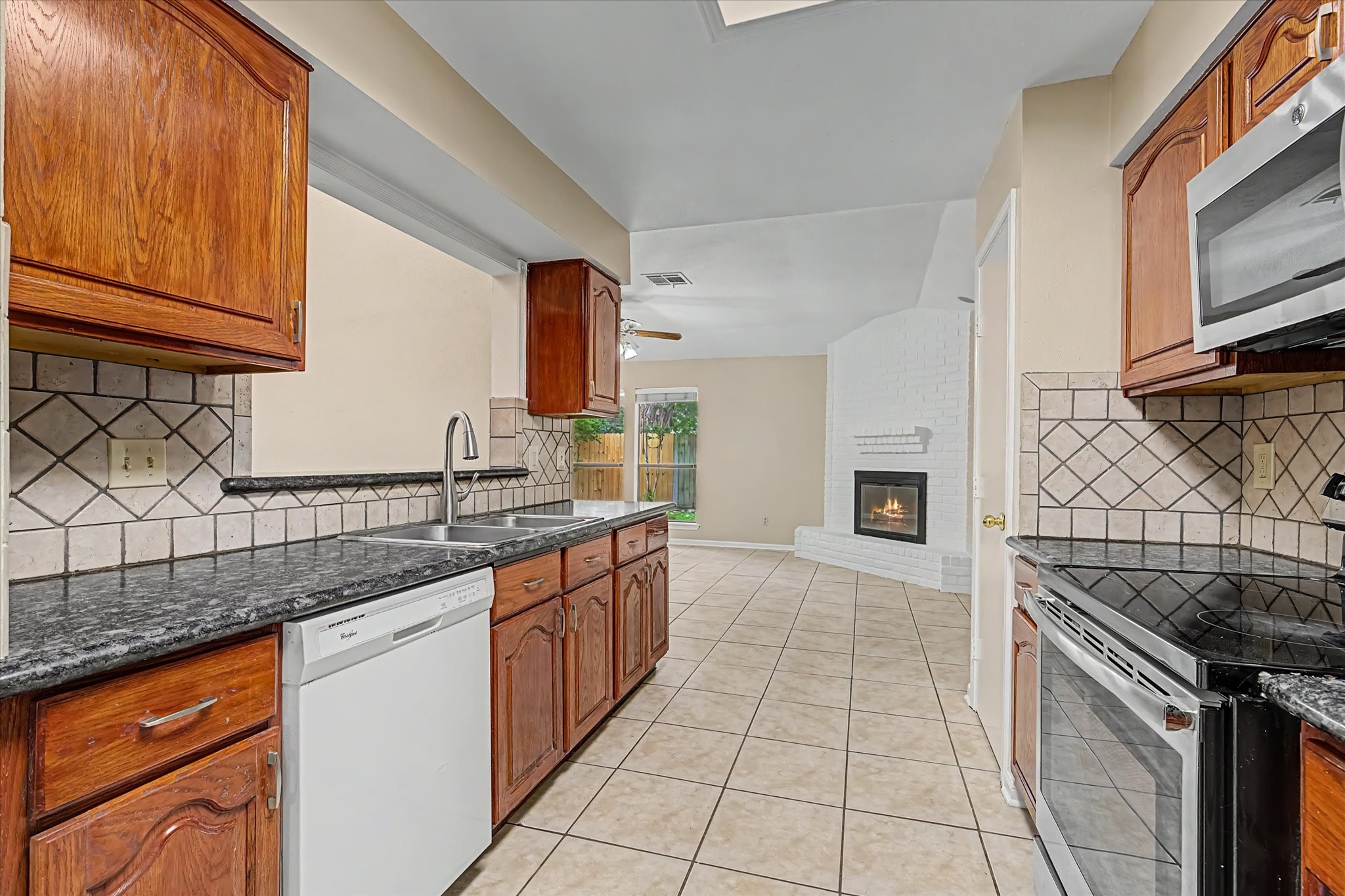 7315 Foxside Lane Property Photo 12