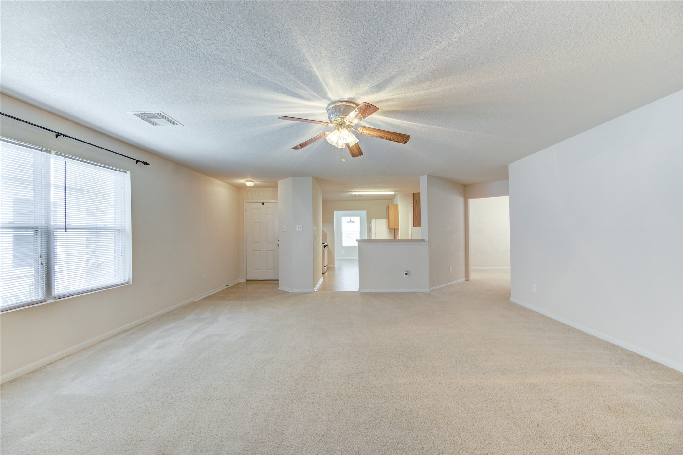 3639 Barkers Crossing Avenue Property Photo 8