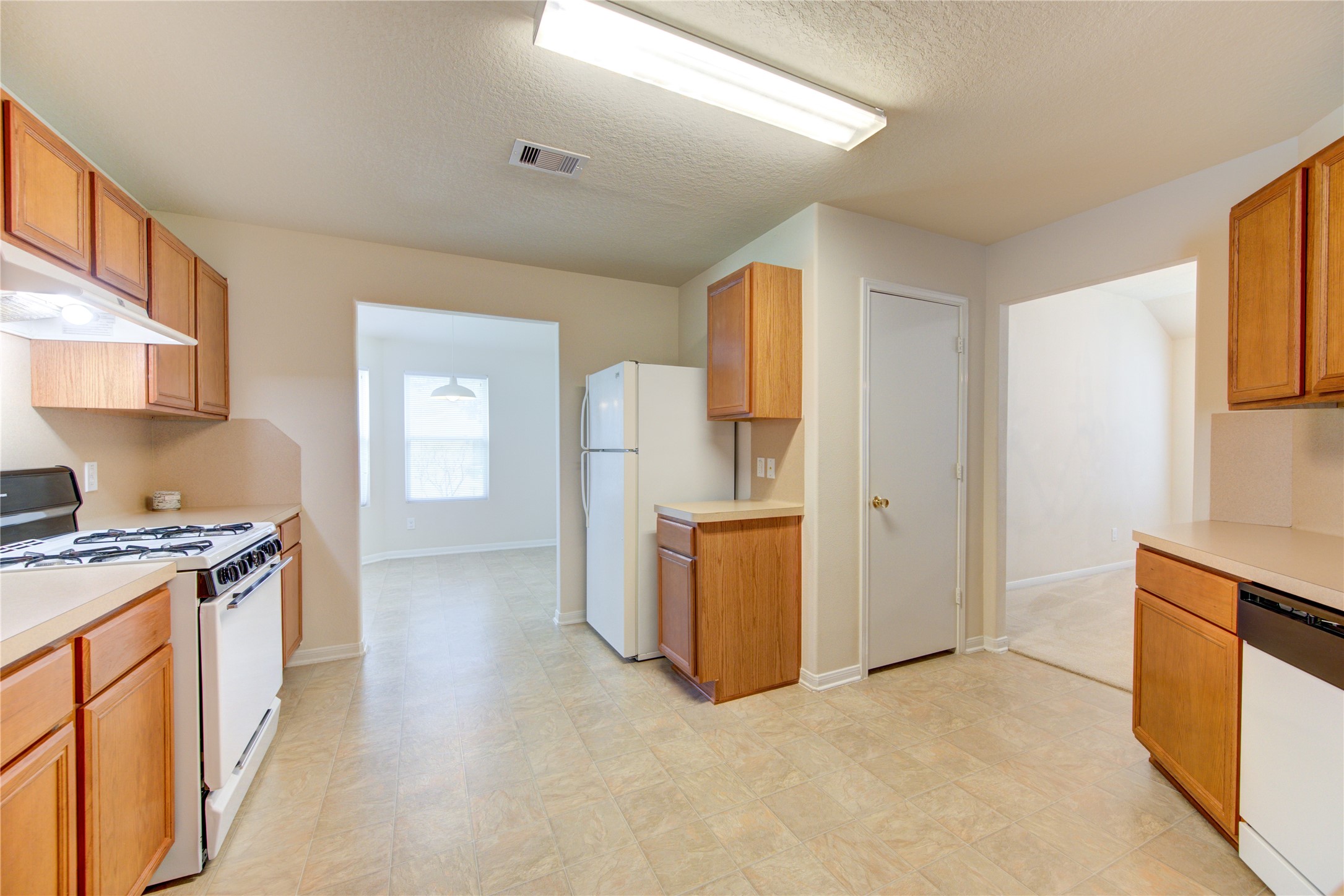 3639 Barkers Crossing Avenue Property Photo 9
