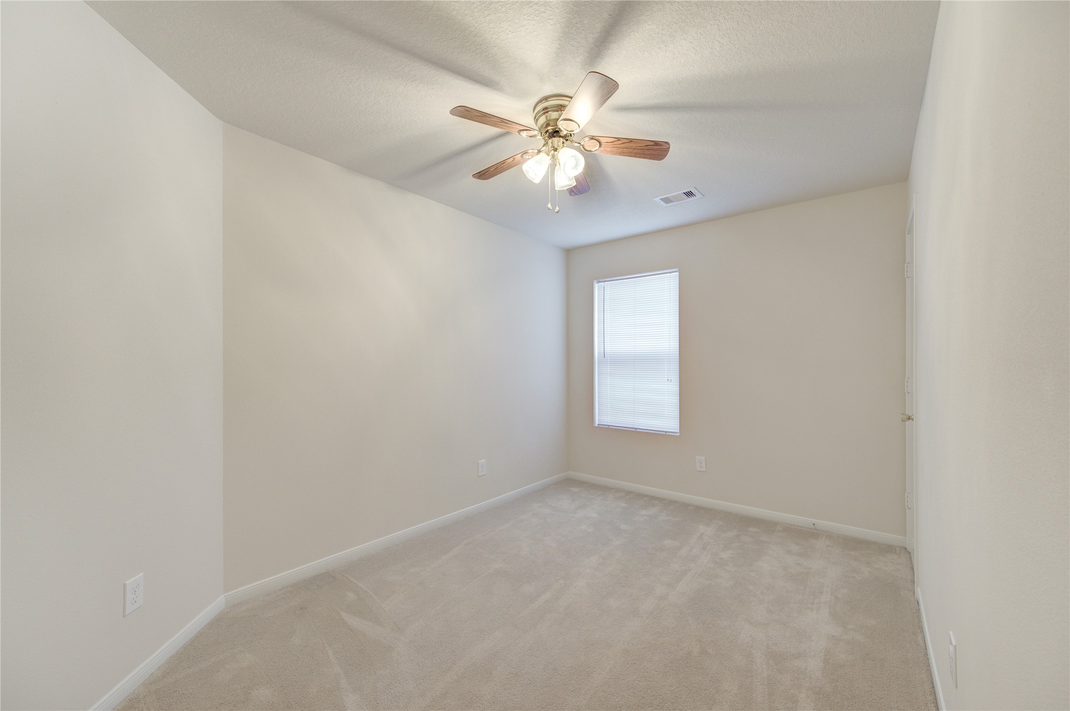 3639 Barkers Crossing Avenue Property Photo 27