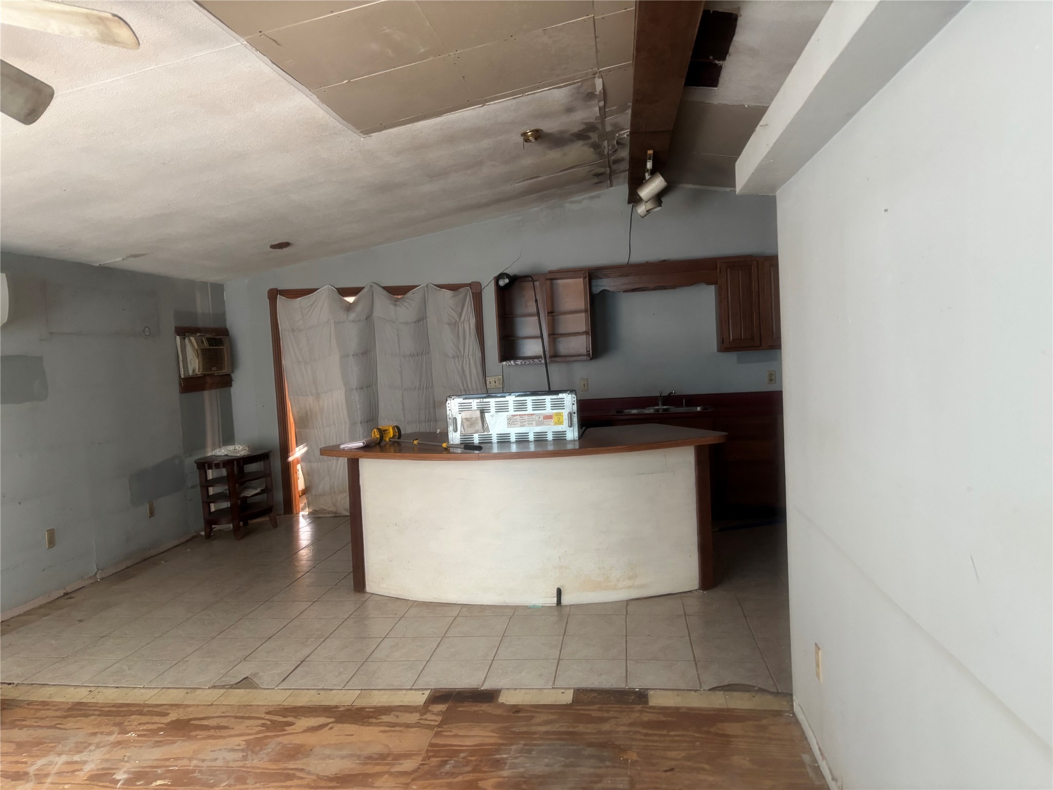 1620 Dick Bay Drive Property Photo 4