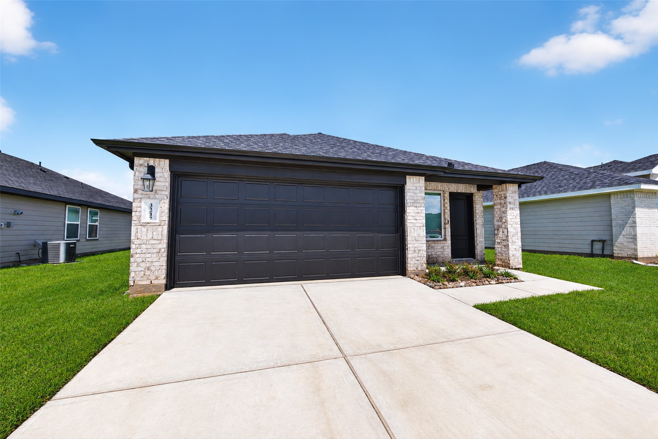 31214 Carmelas Landing Drive Property Photo 4