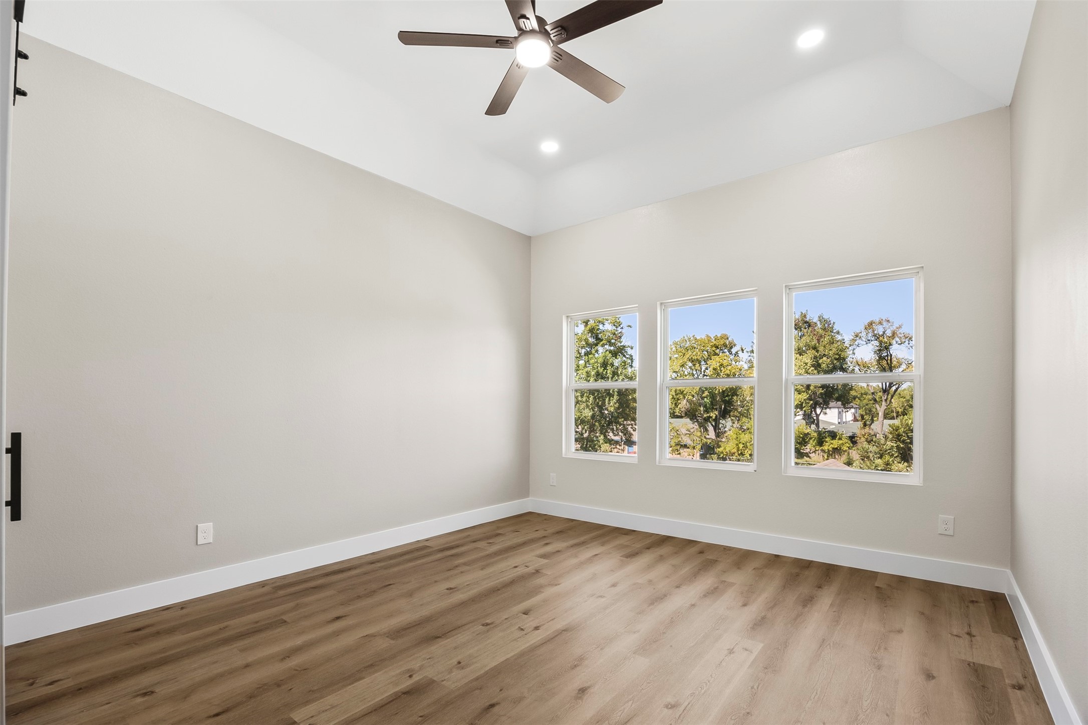 5949 Collingsworth Street Property Photo 25