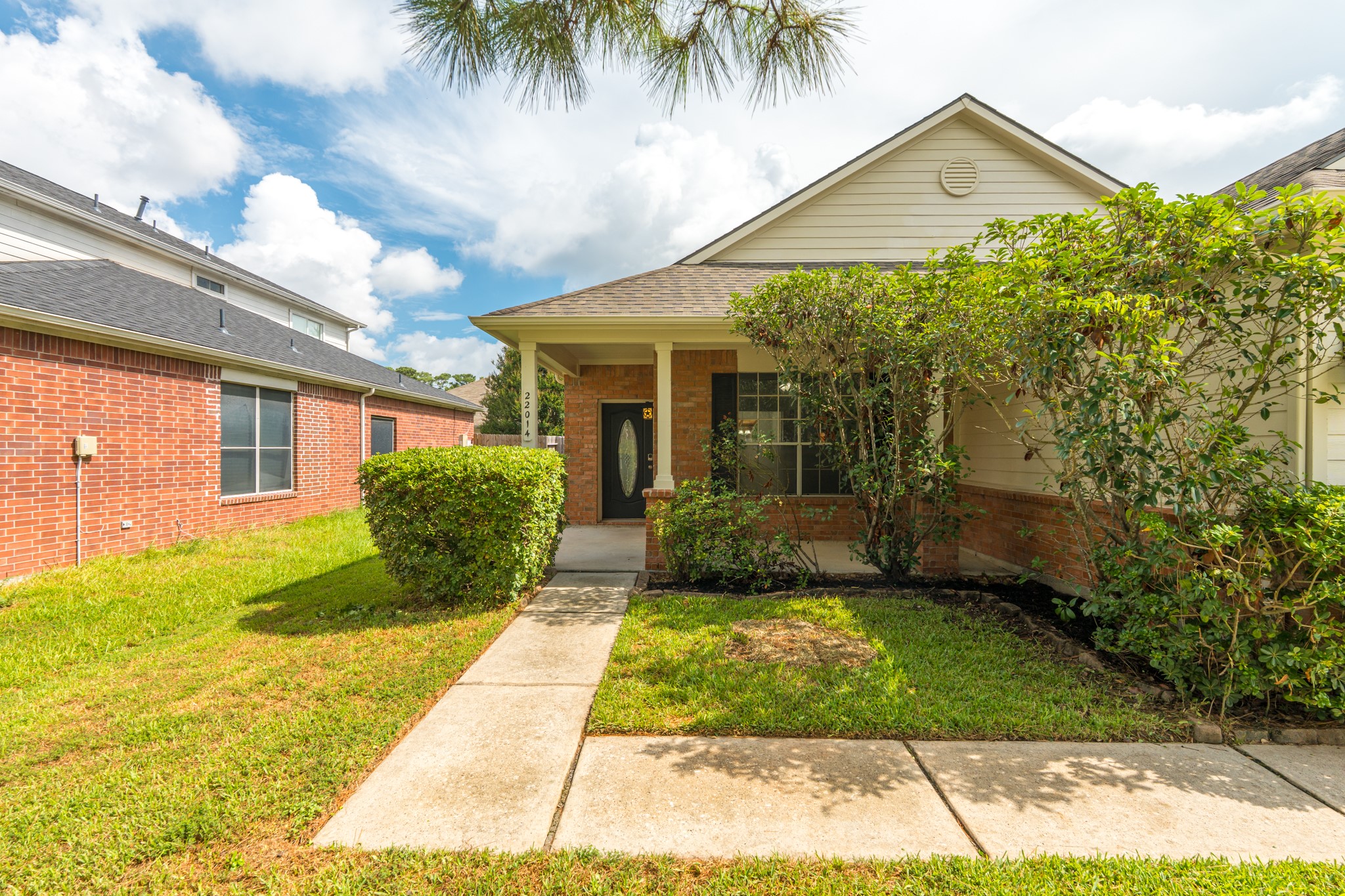 22014 Holly Branch Drive Property Photo 3