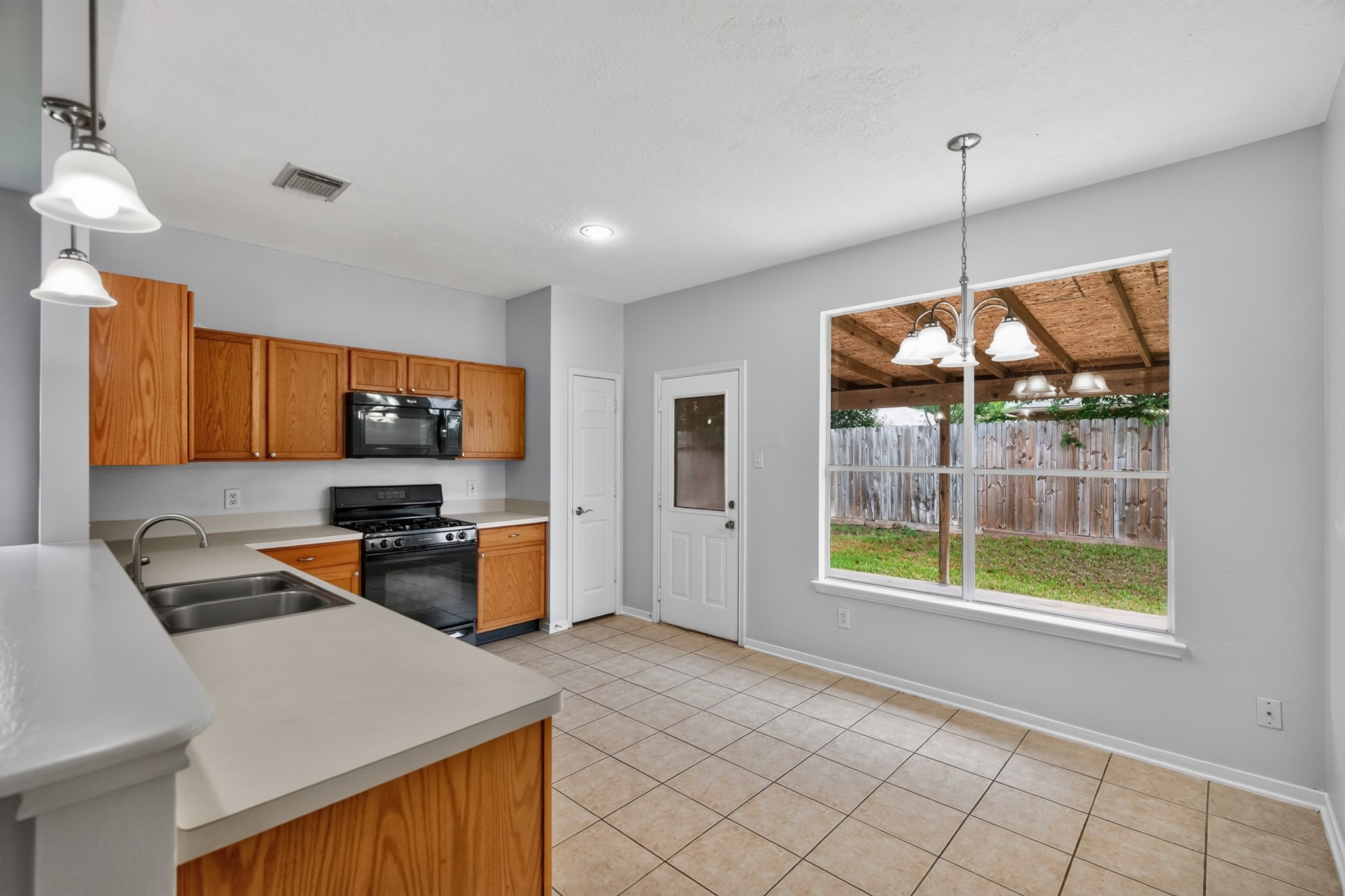 22014 Holly Branch Drive Property Photo 12