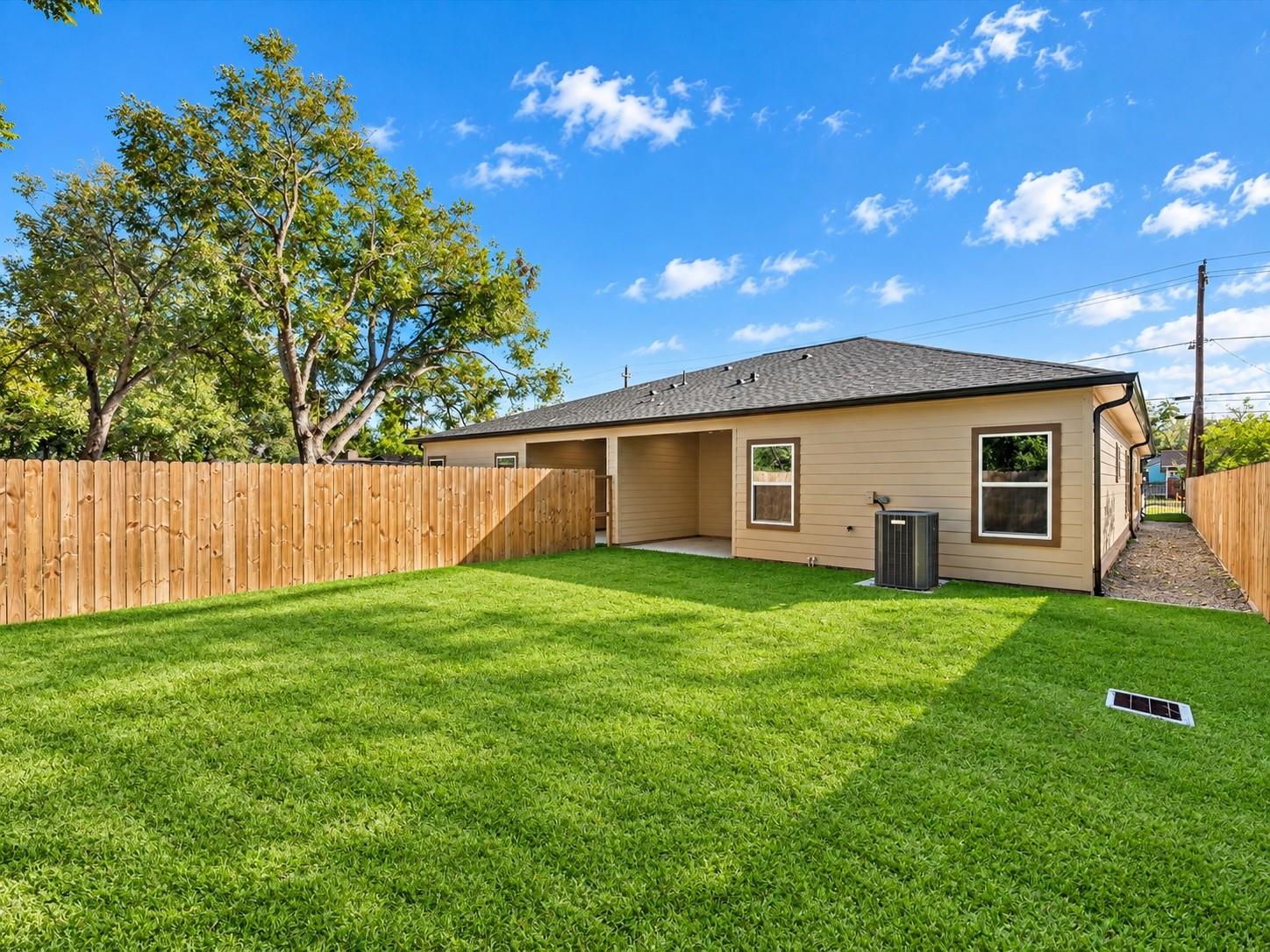8709 Wheatley Street, Houston Tx 77088 Property Photo 15