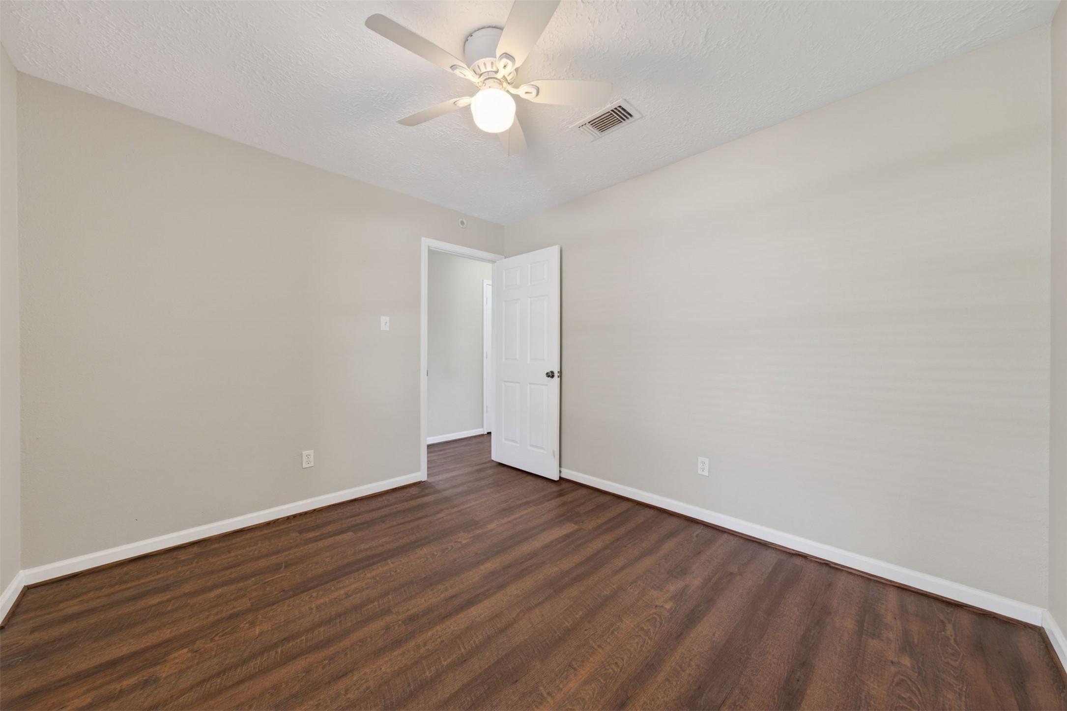 9906 Rocky Hollow Road Property Photo 13