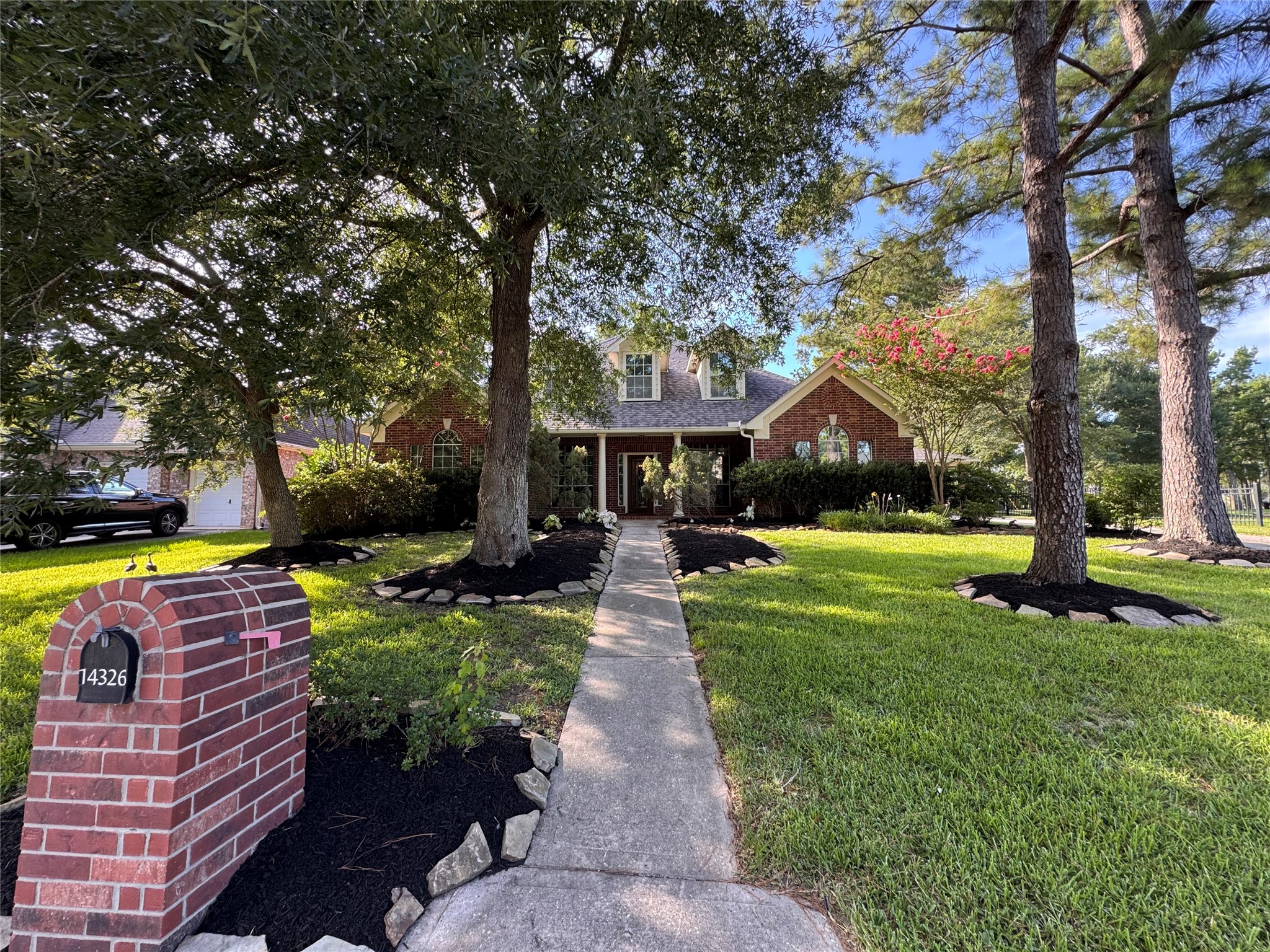 14326 Chartley Falls Drive Property Photo 47