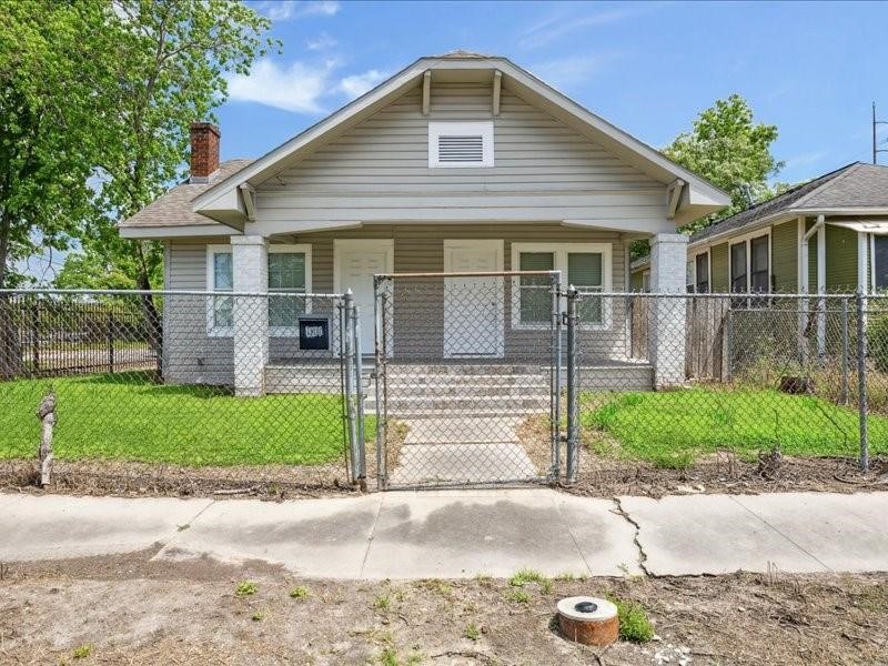 1801 Hussion Street Property Photo 3