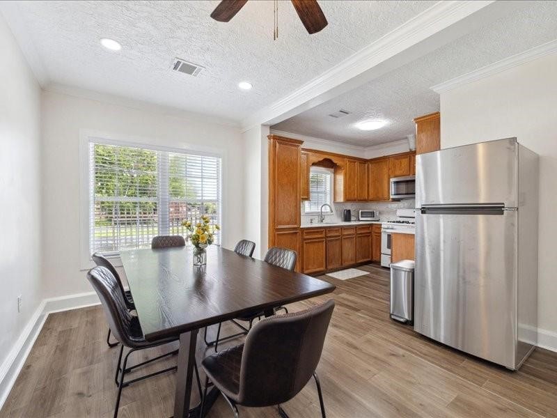 1801 Hussion Street Property Photo 8