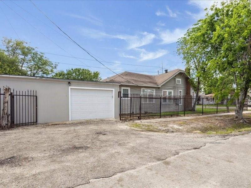 1801 Hussion Street Property Photo 20