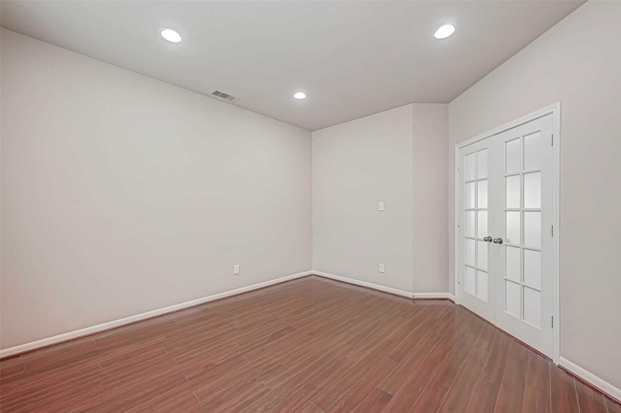 9919 Rochs Hill Court Corner Property Photo 11