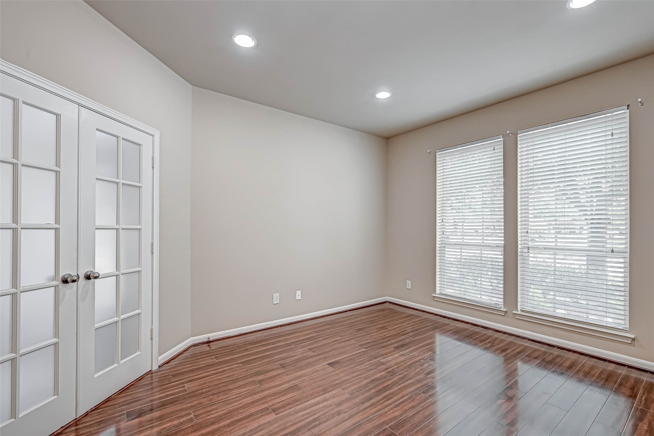 9919 Rochs Hill Court Corner Property Photo 12
