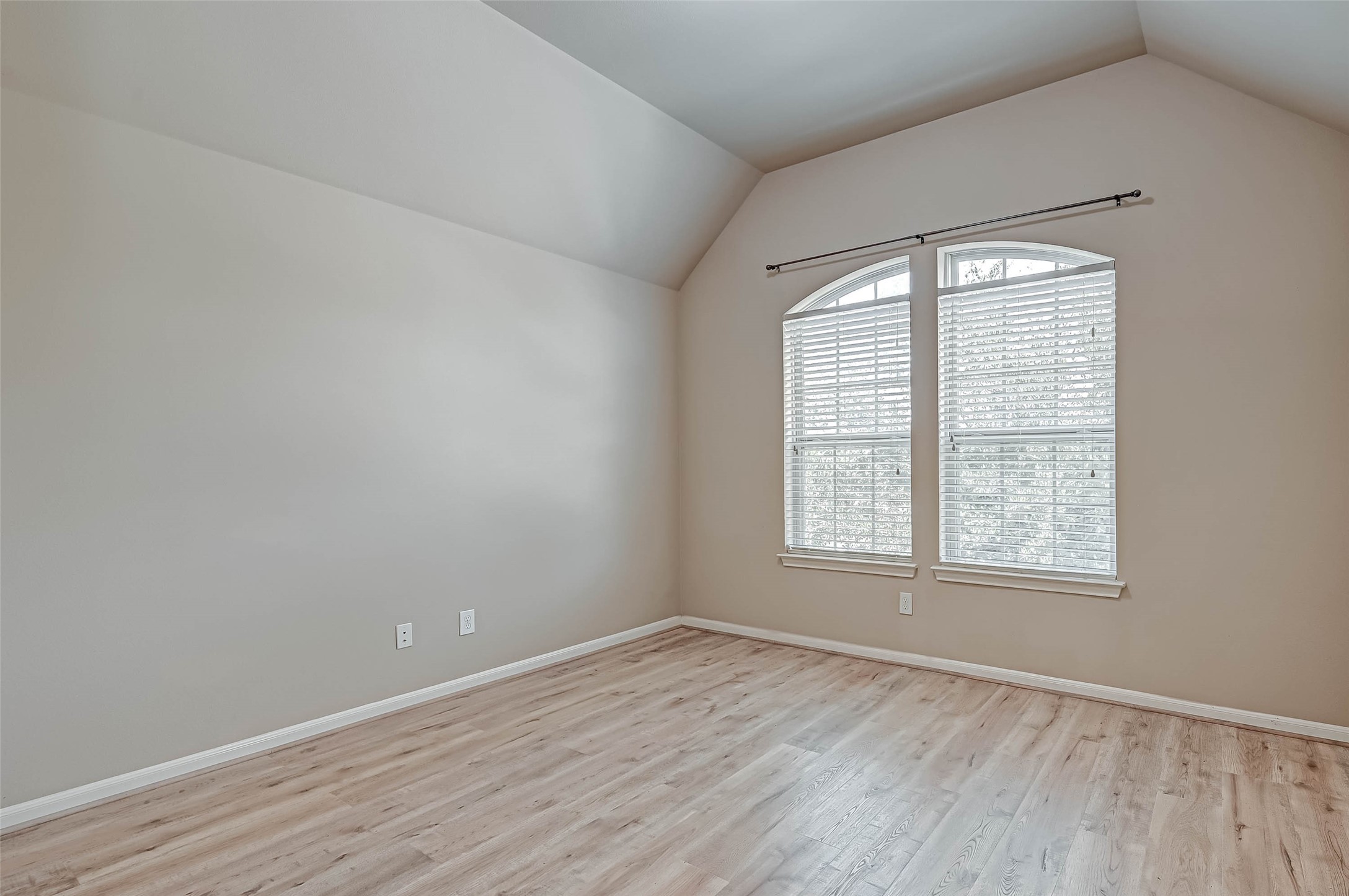 9919 Rochs Hill Court Corner Property Photo 30