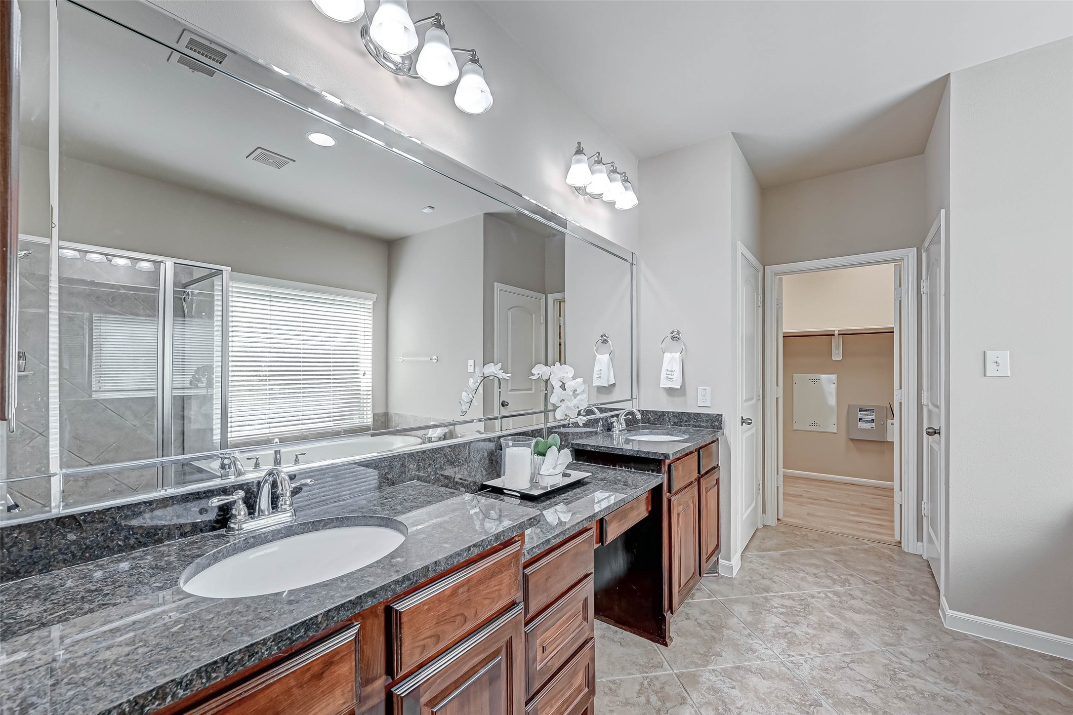 9919 Rochs Hill Court Corner Property Photo 37