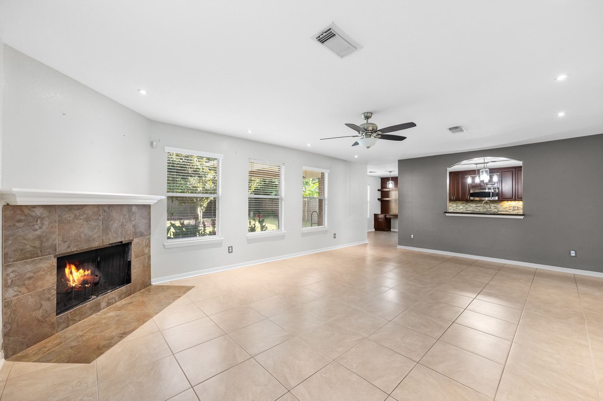 7909 Silver Oak Drive Property Photo 6