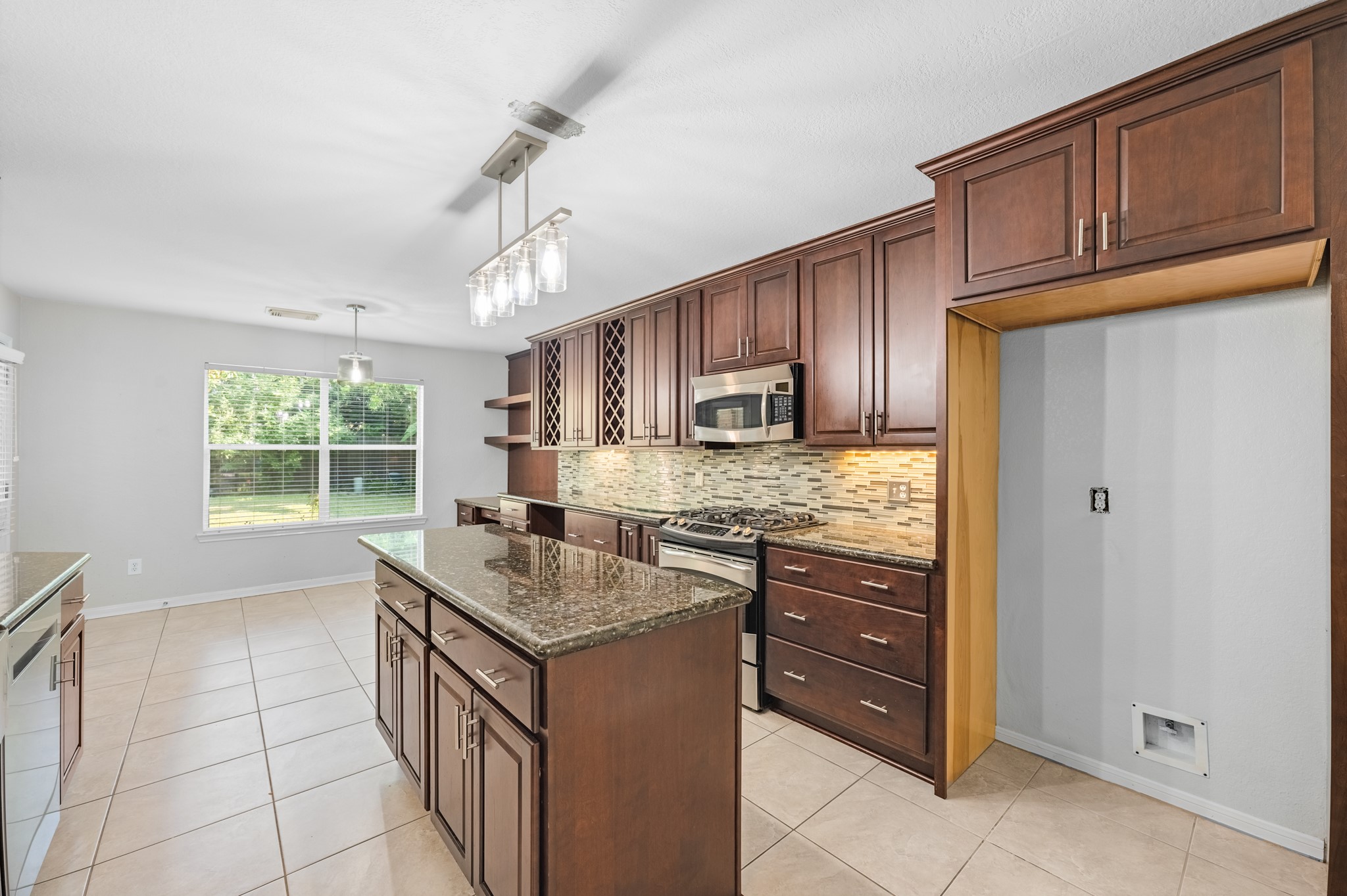 7909 Silver Oak Drive Property Photo 12