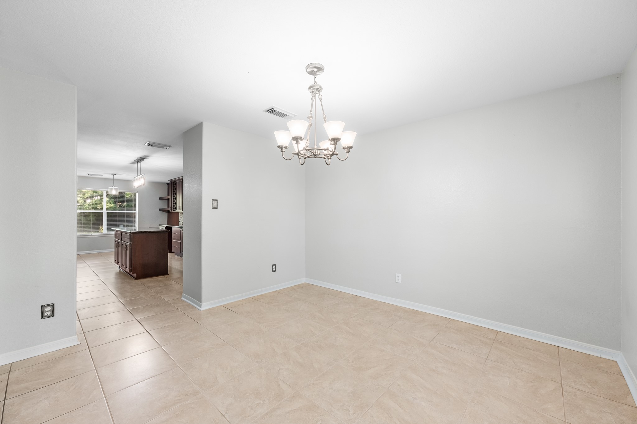 7909 Silver Oak Drive Property Photo 15