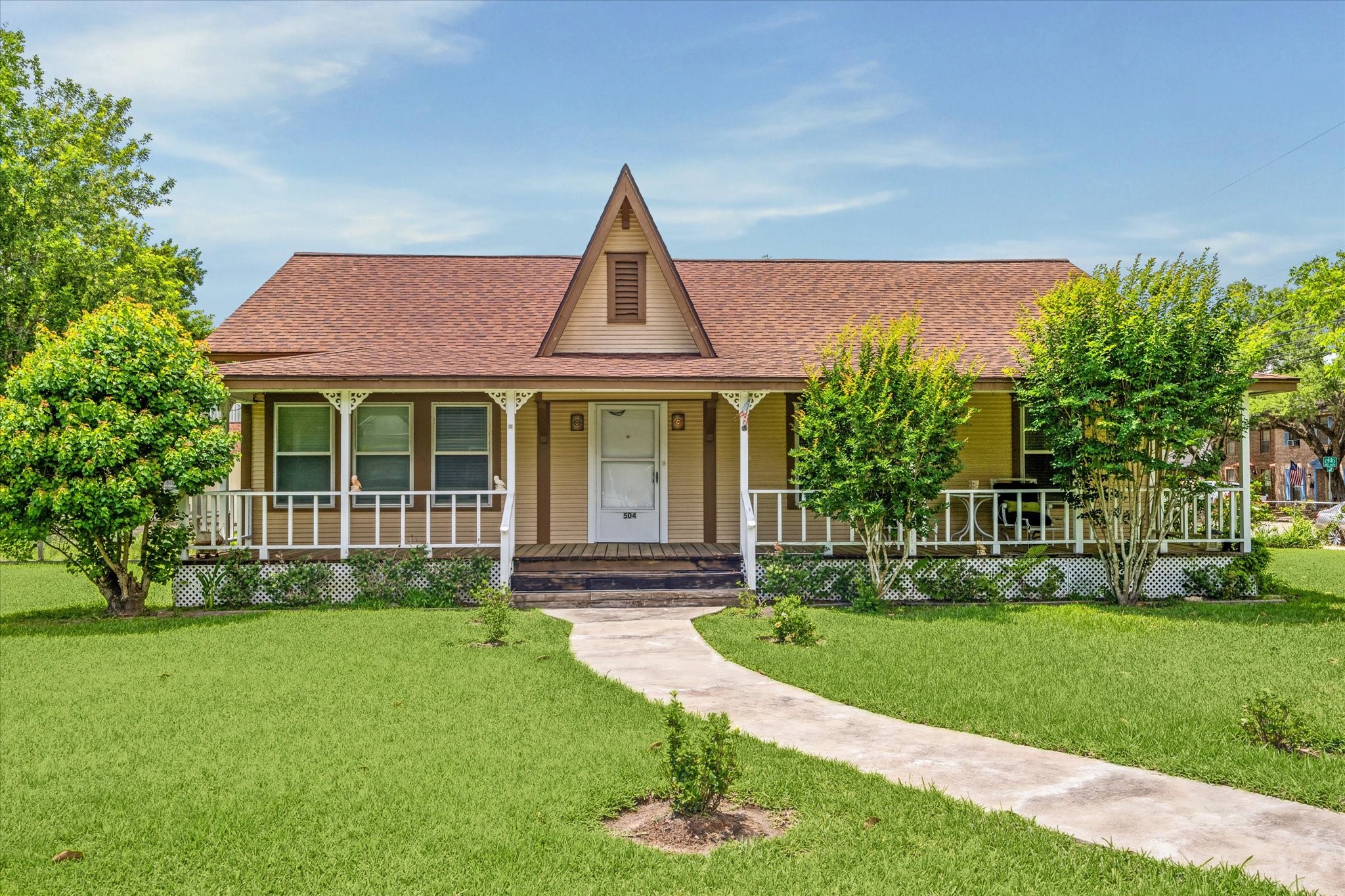 504 S Jackson Street Property Photo