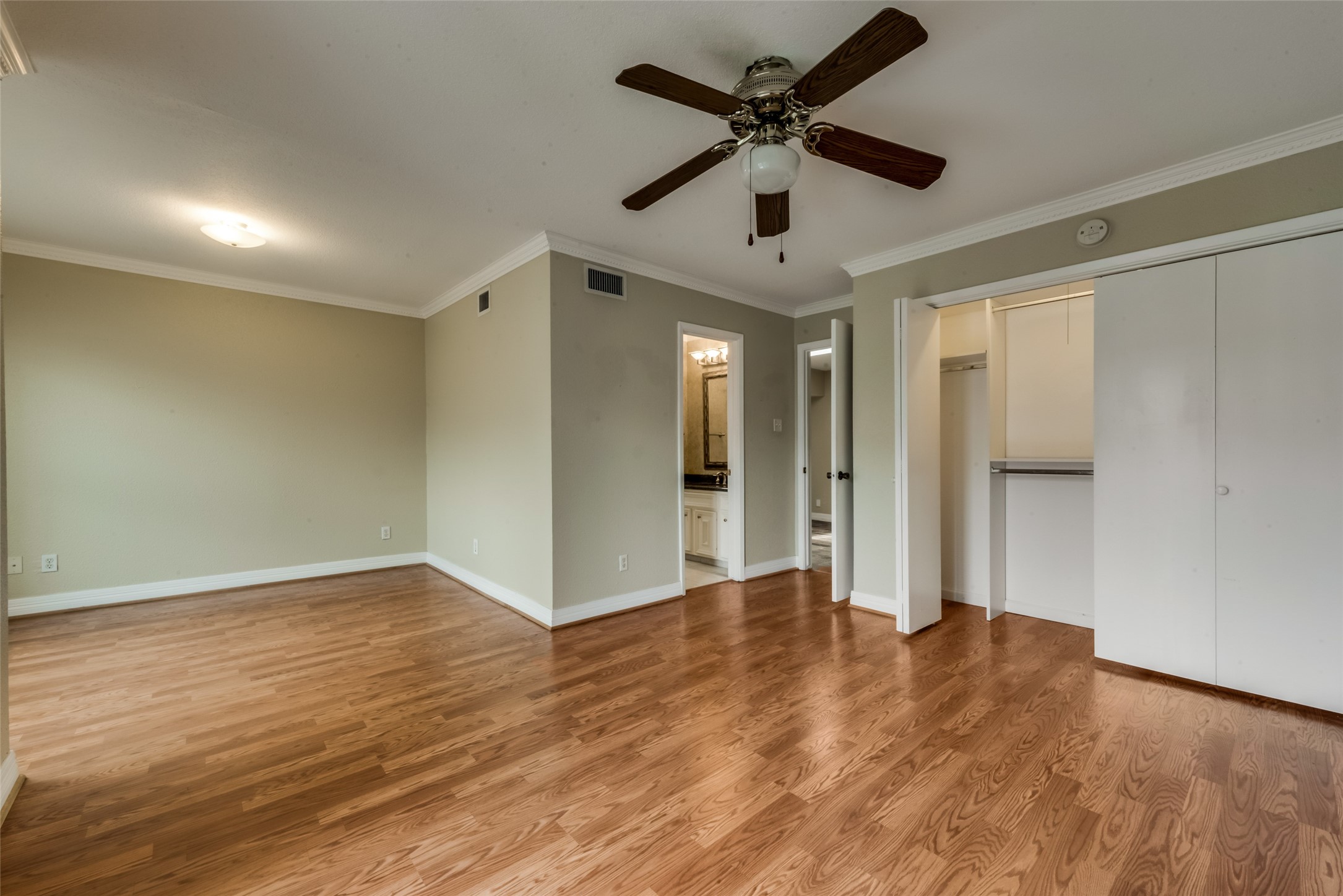 1300 Augusta Drive 28 Property Photo 2
