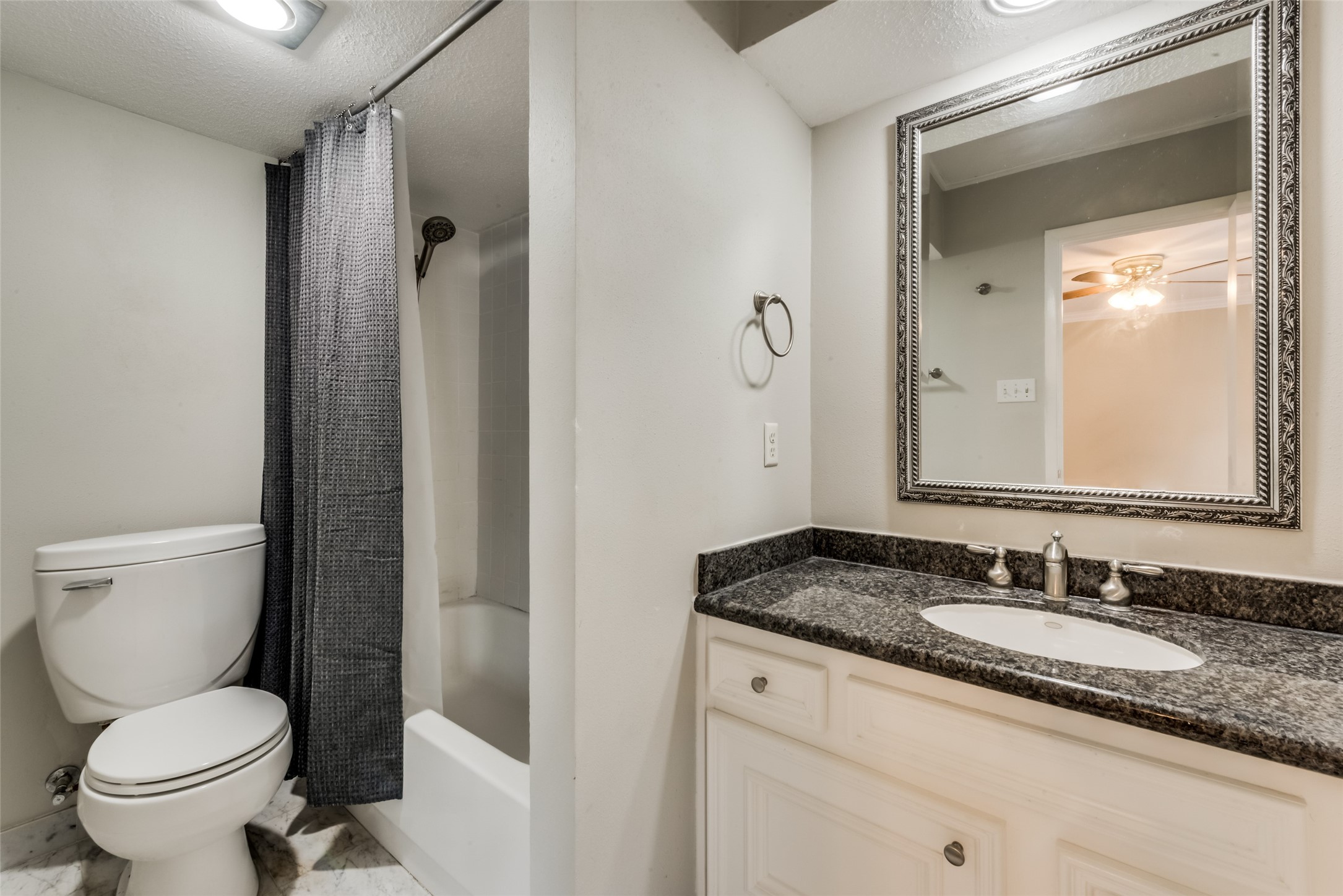 1300 Augusta Drive 28 Property Photo 14