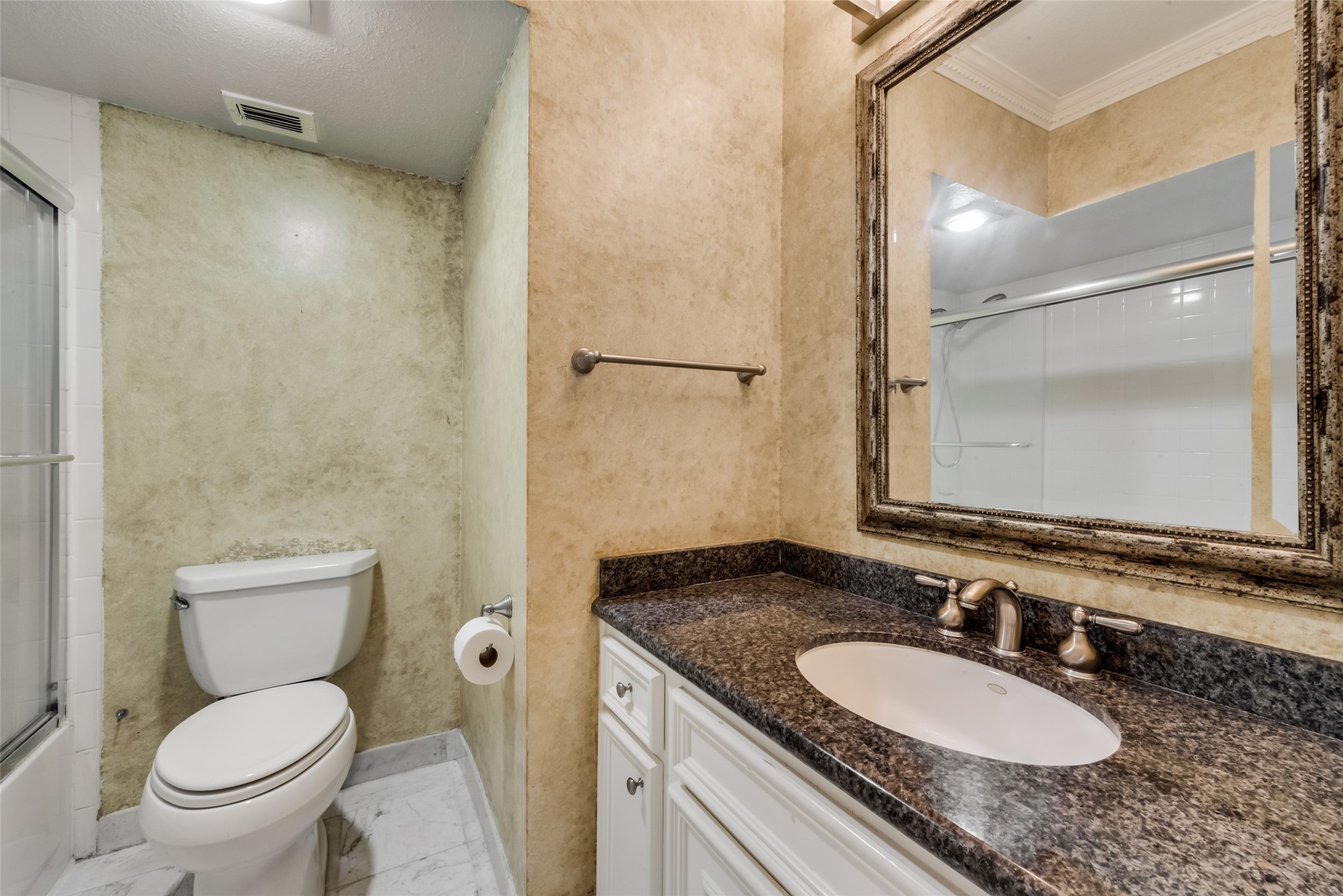 1300 Augusta Drive 28 Property Photo 15