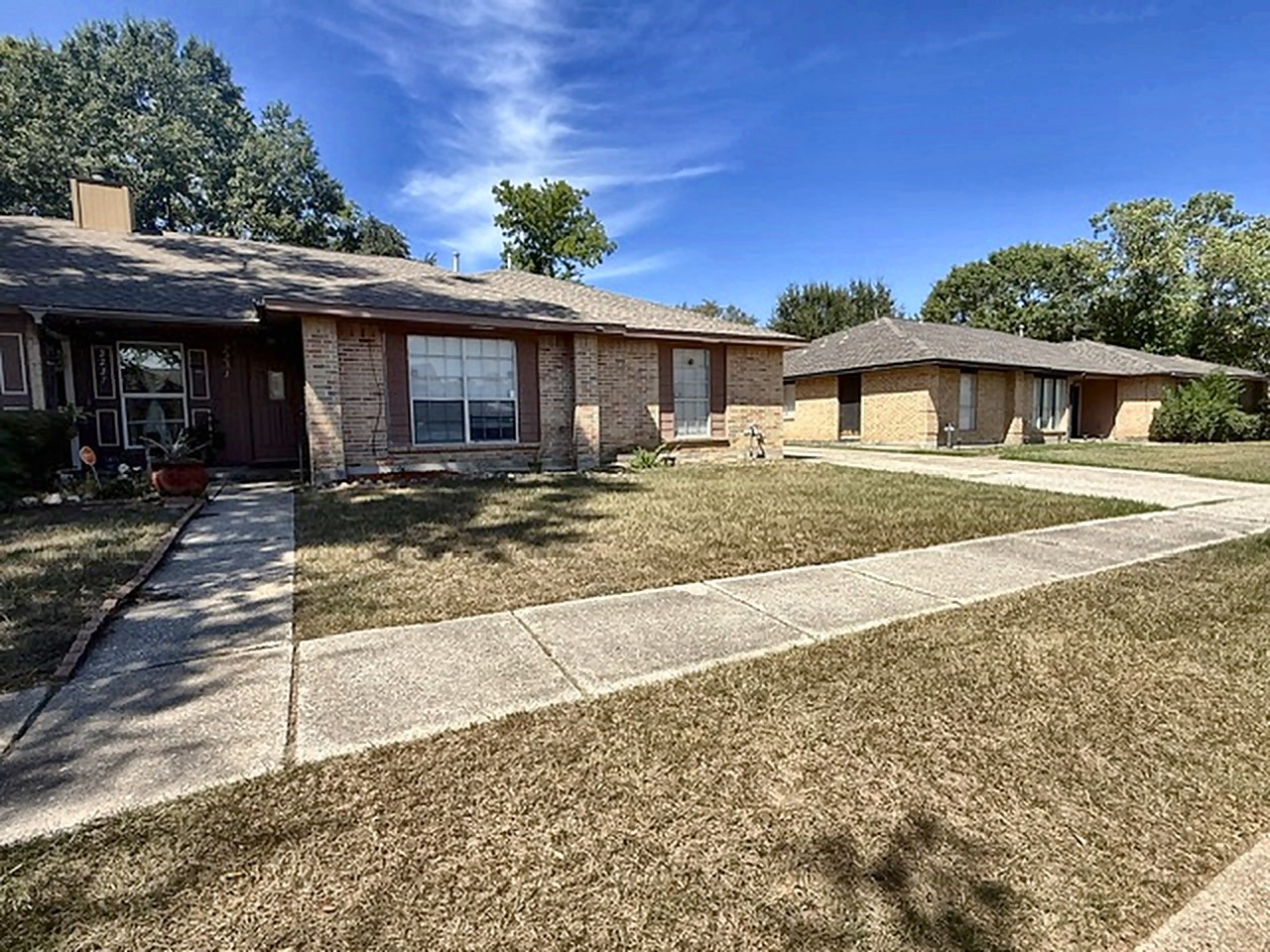 2231 Spring Dusk Lane Property Photo 2