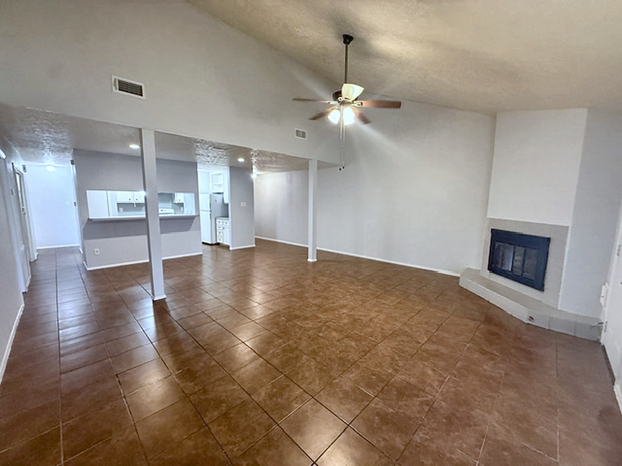 2231 Spring Dusk Lane Property Photo 5