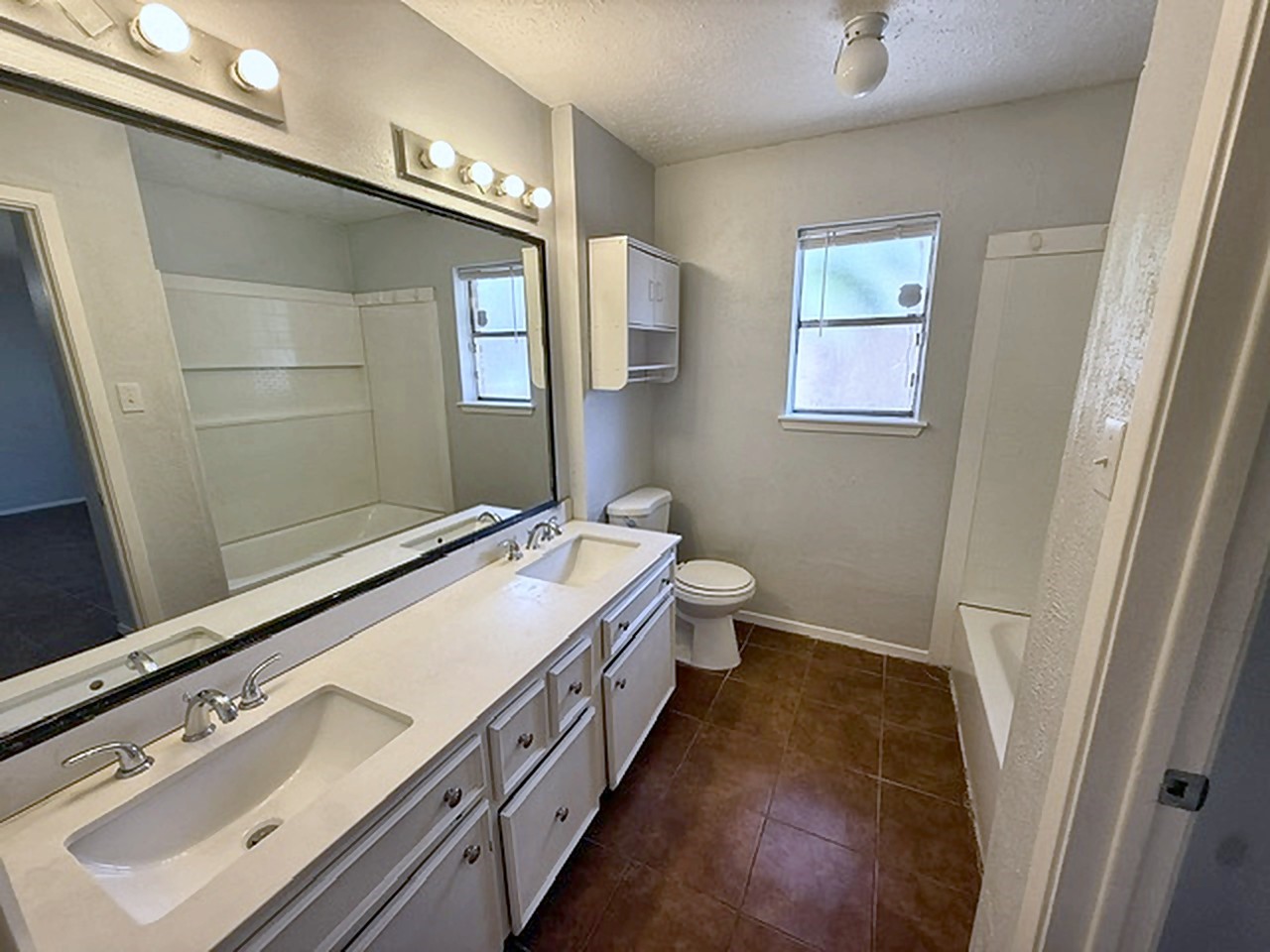 2231 Spring Dusk Lane Property Photo 9